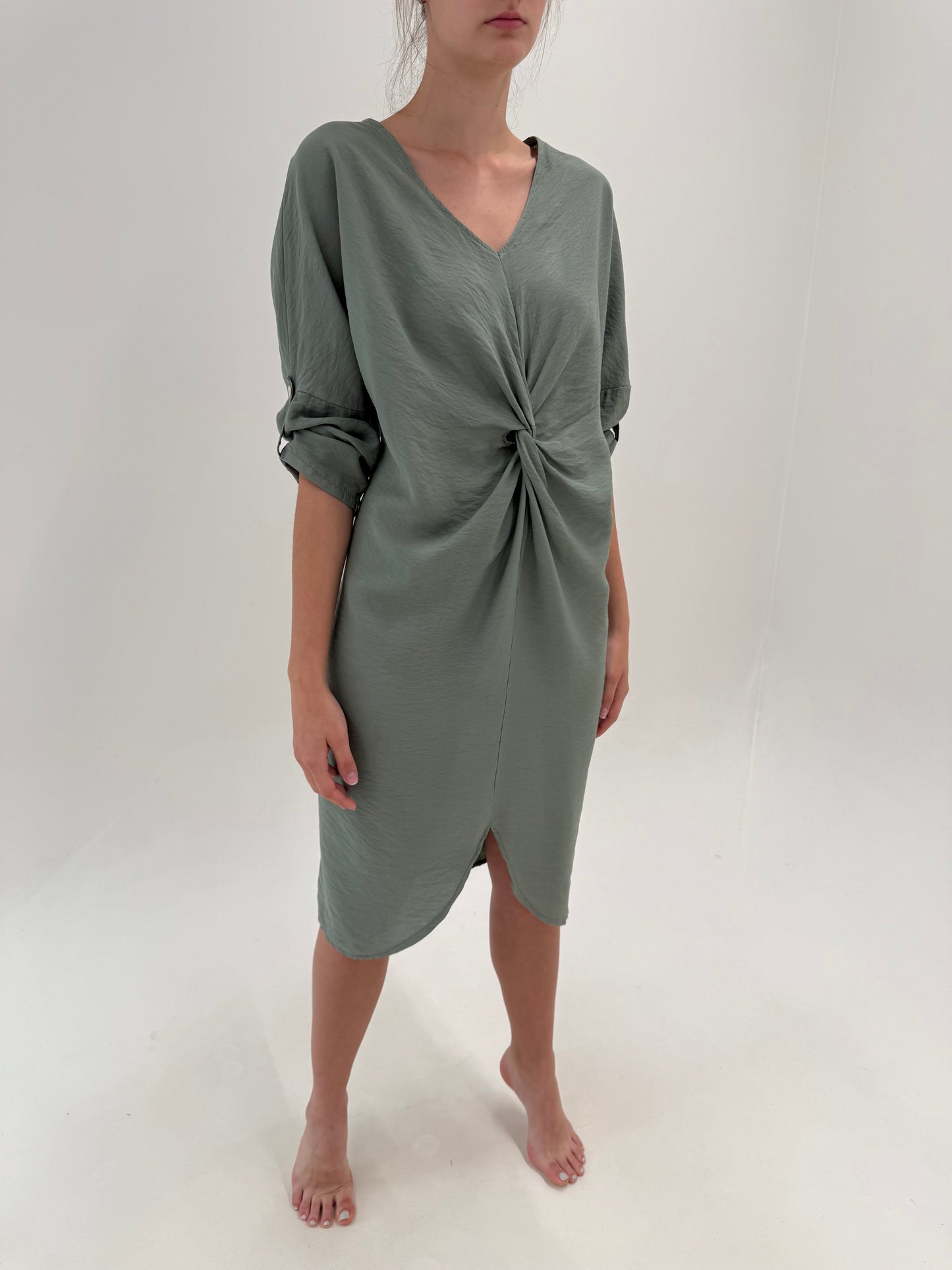 Rochie italiană valoroasă cu fronseu Sage green în croi lejer