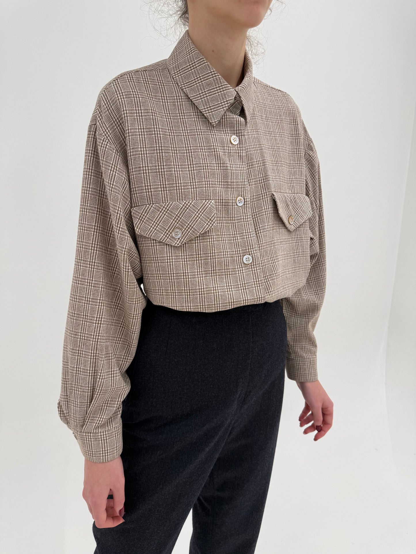 Cămașa groasă din mătase naturală raw în carouri