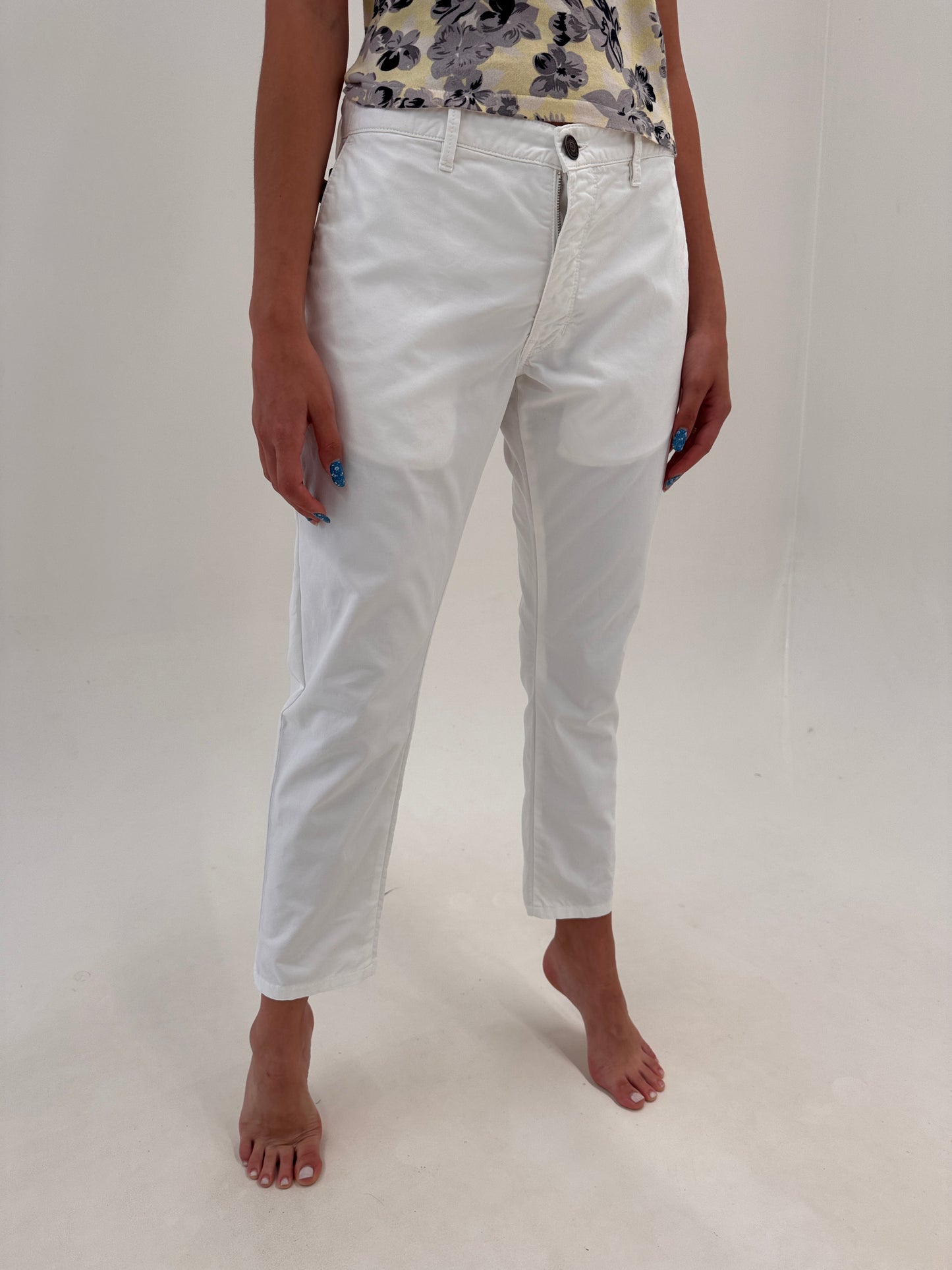 Pantaloni Burberry petite din canvas ultra confort în croi clasic atemporal