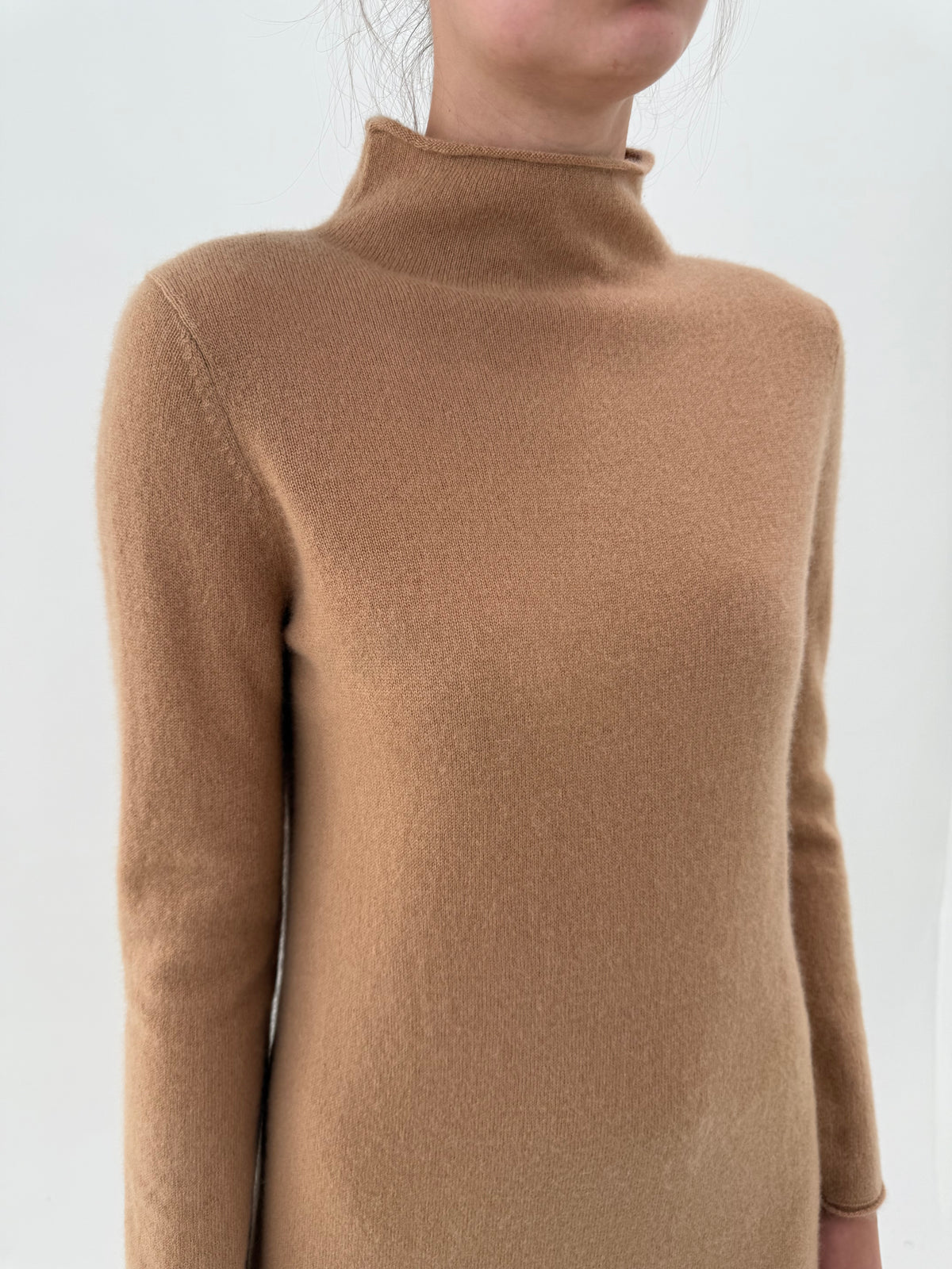 Rochie camel minimalistă din cașmir