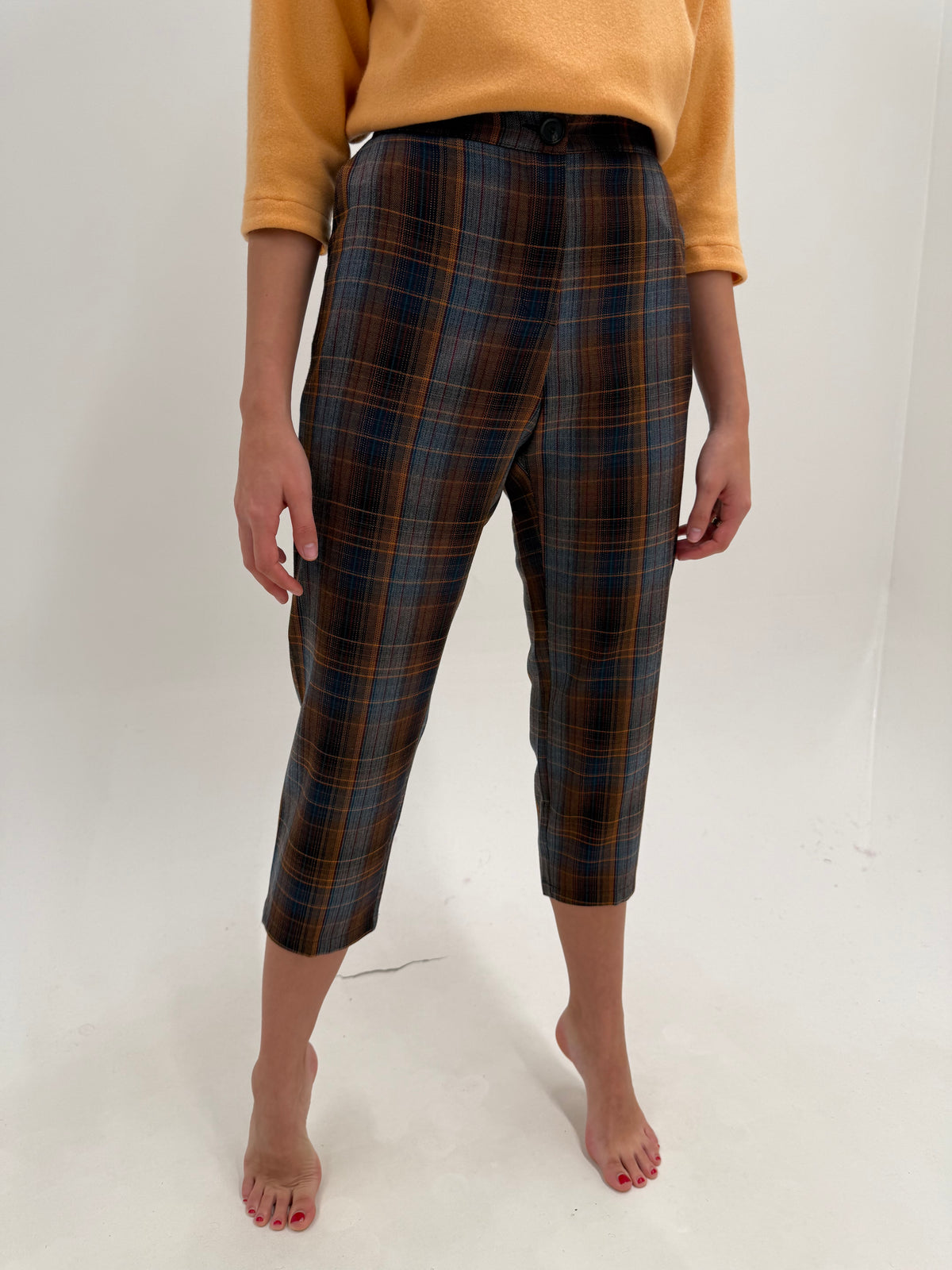 Pantaloni petite din stofita în carouri cu talie înaltă elastică și culori superbe