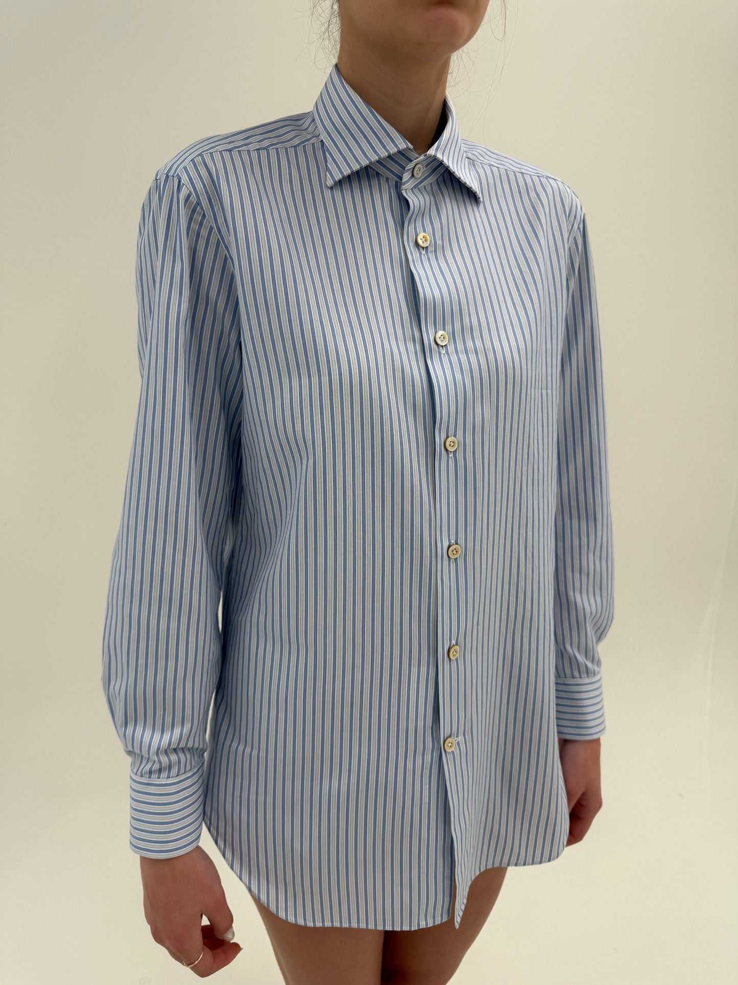 Cămașa ultra luxury Kiton model iconic din poplin excepțional