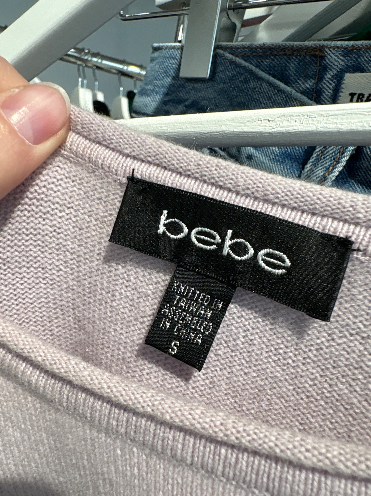 Puloveras foarte subțire dusty lavender din cașmir cu decolteu bărcuță