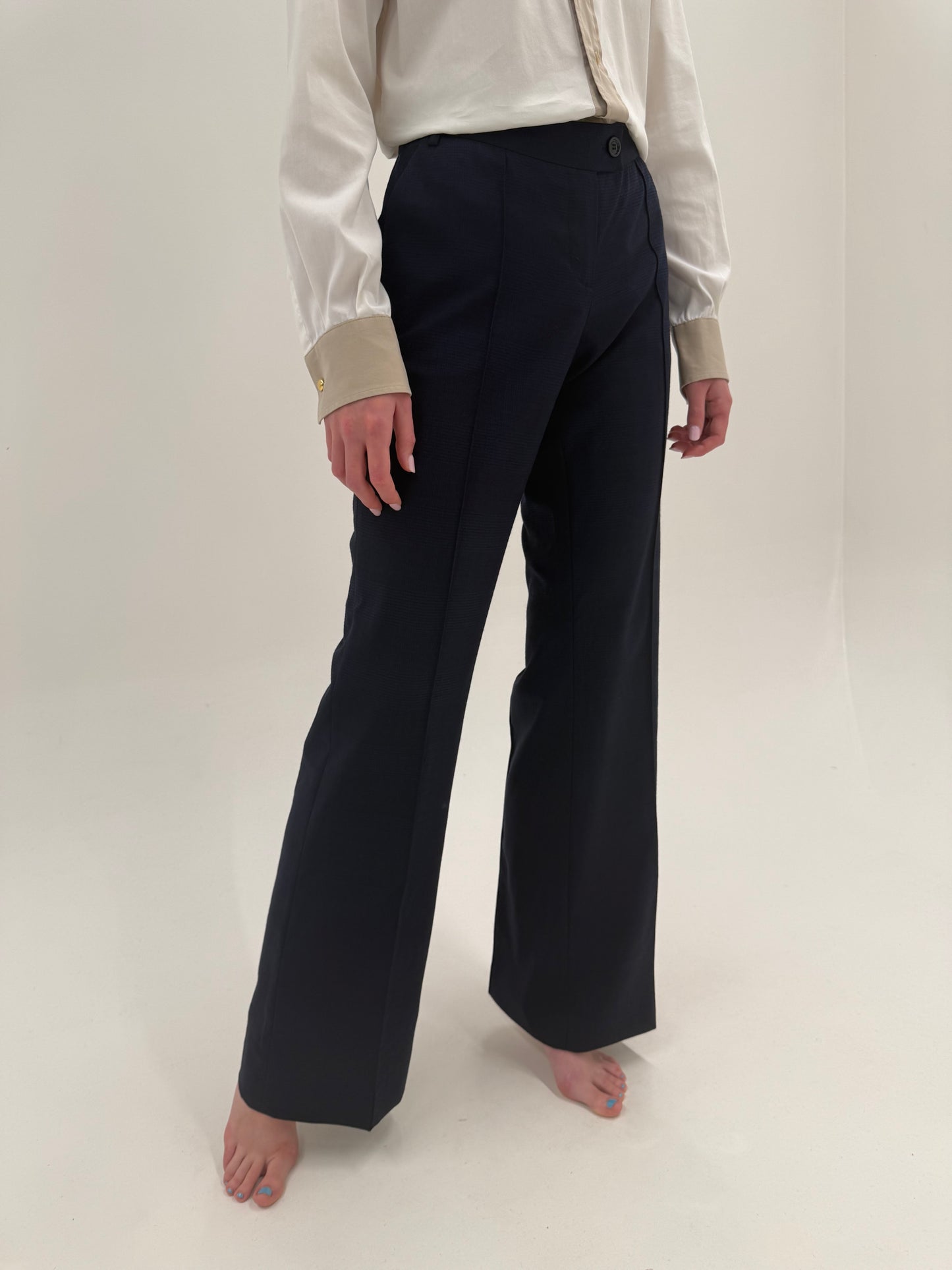 Costum Moschino în croi super actual din lana extrafina cu pantaloni palazzo