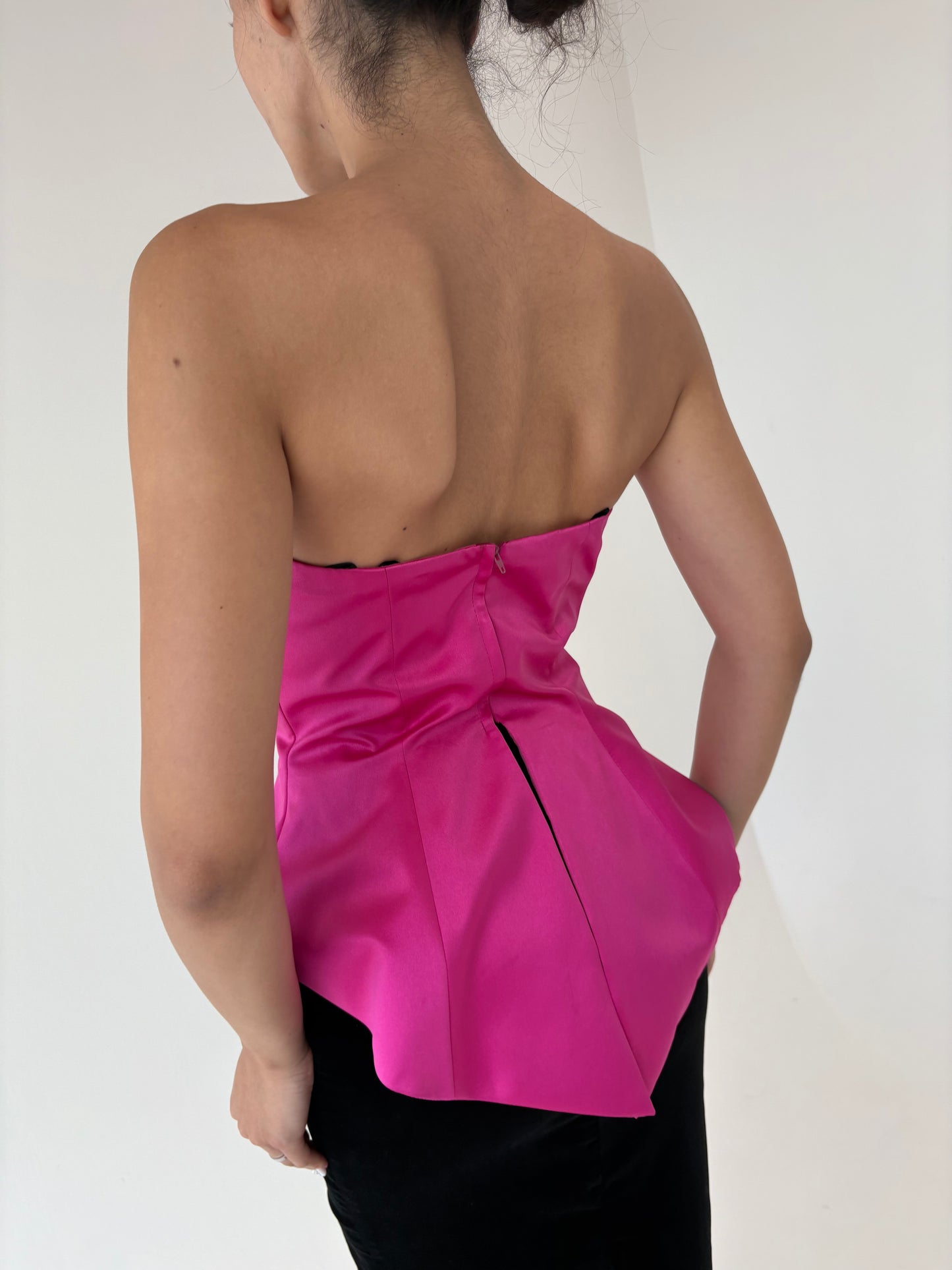 LBD vintage din catifea cu corset și peplum ciclam