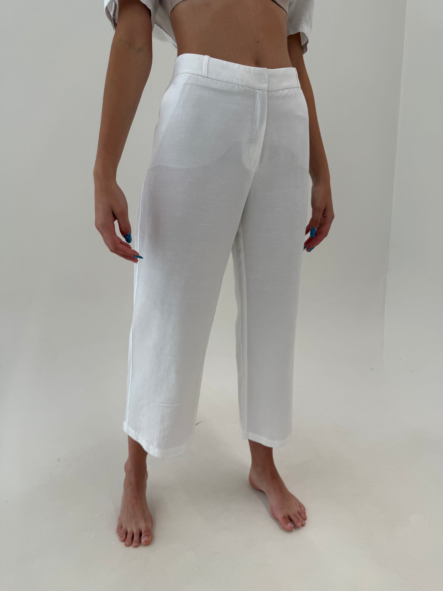Pantaloni petite clasici din in premium în croi drept