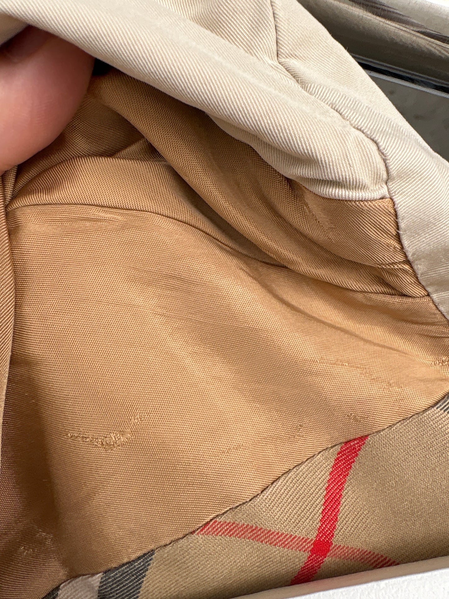 Trench Burberry vintage petite light nude în croi clasic