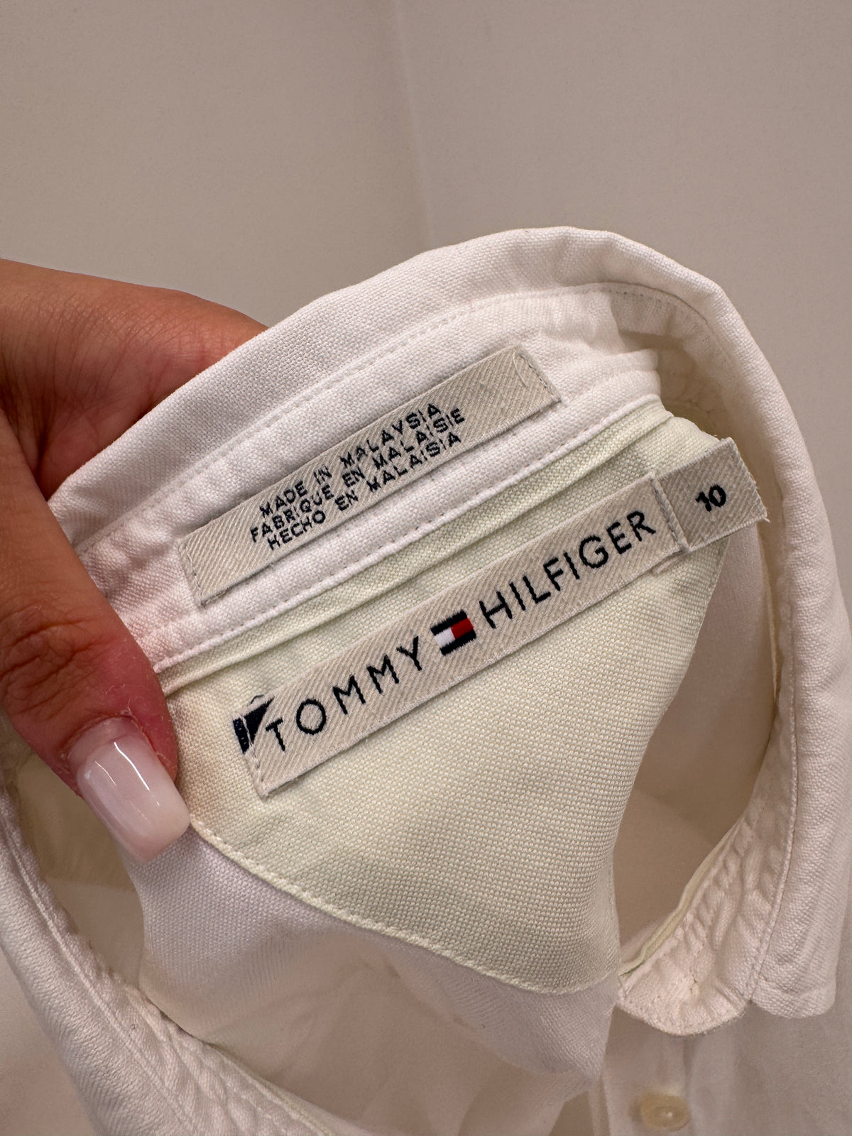 Cămașa Tommy Hilfiger din panza fină de bumbac în croi clasic