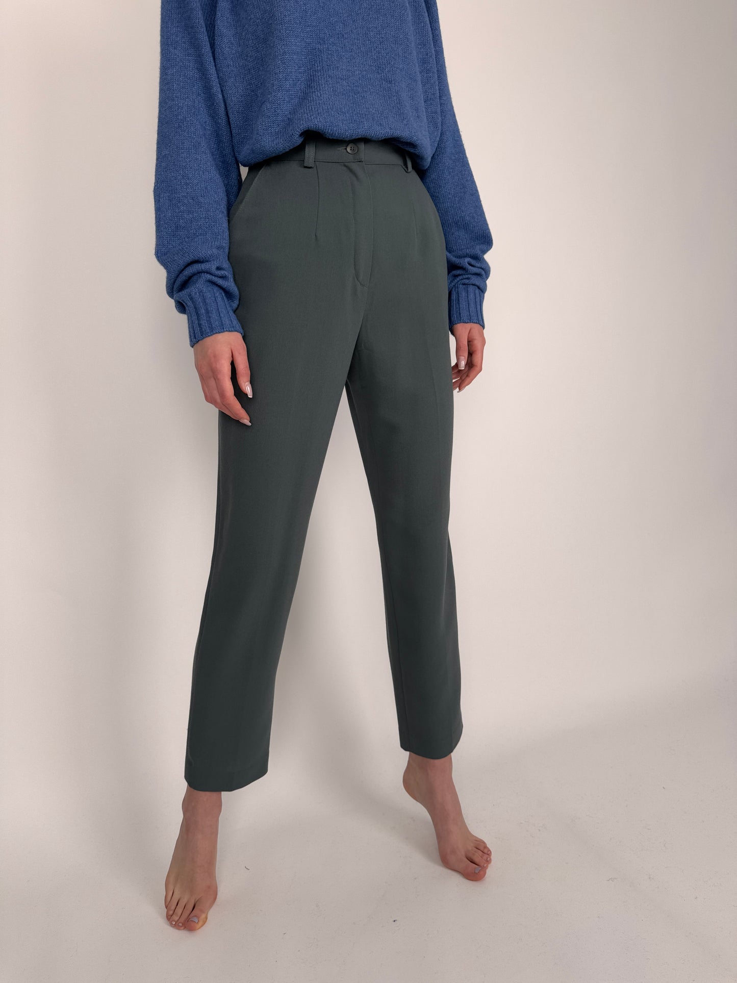 Pantaloni winter green cu talie ultra înaltă marcată din lana extrafina