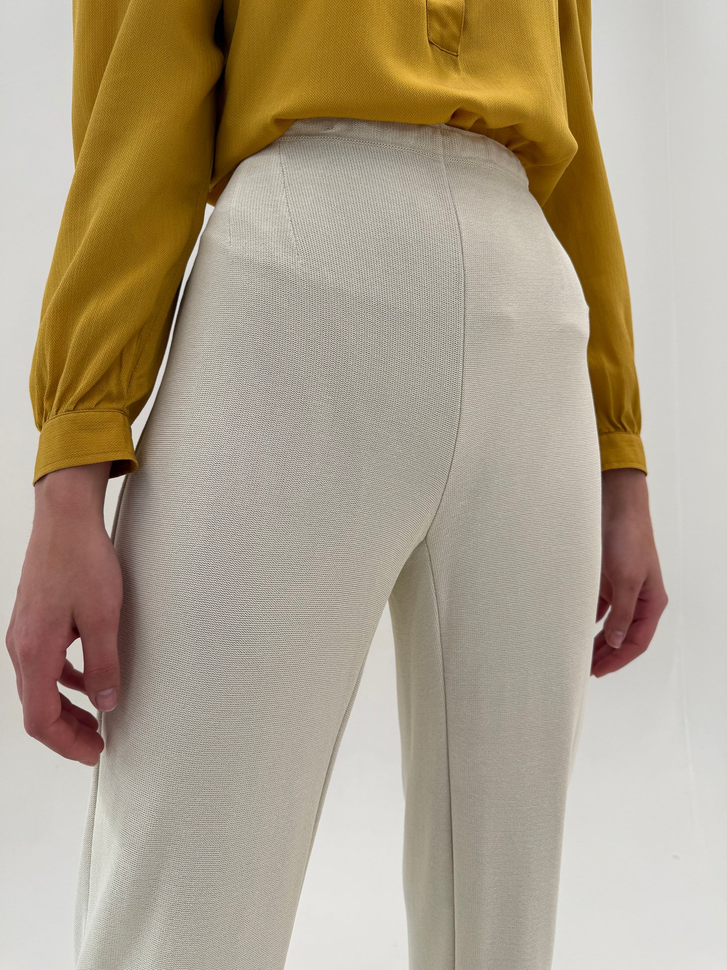 Pantaloni Valentino off white de vară din jerse crisp
