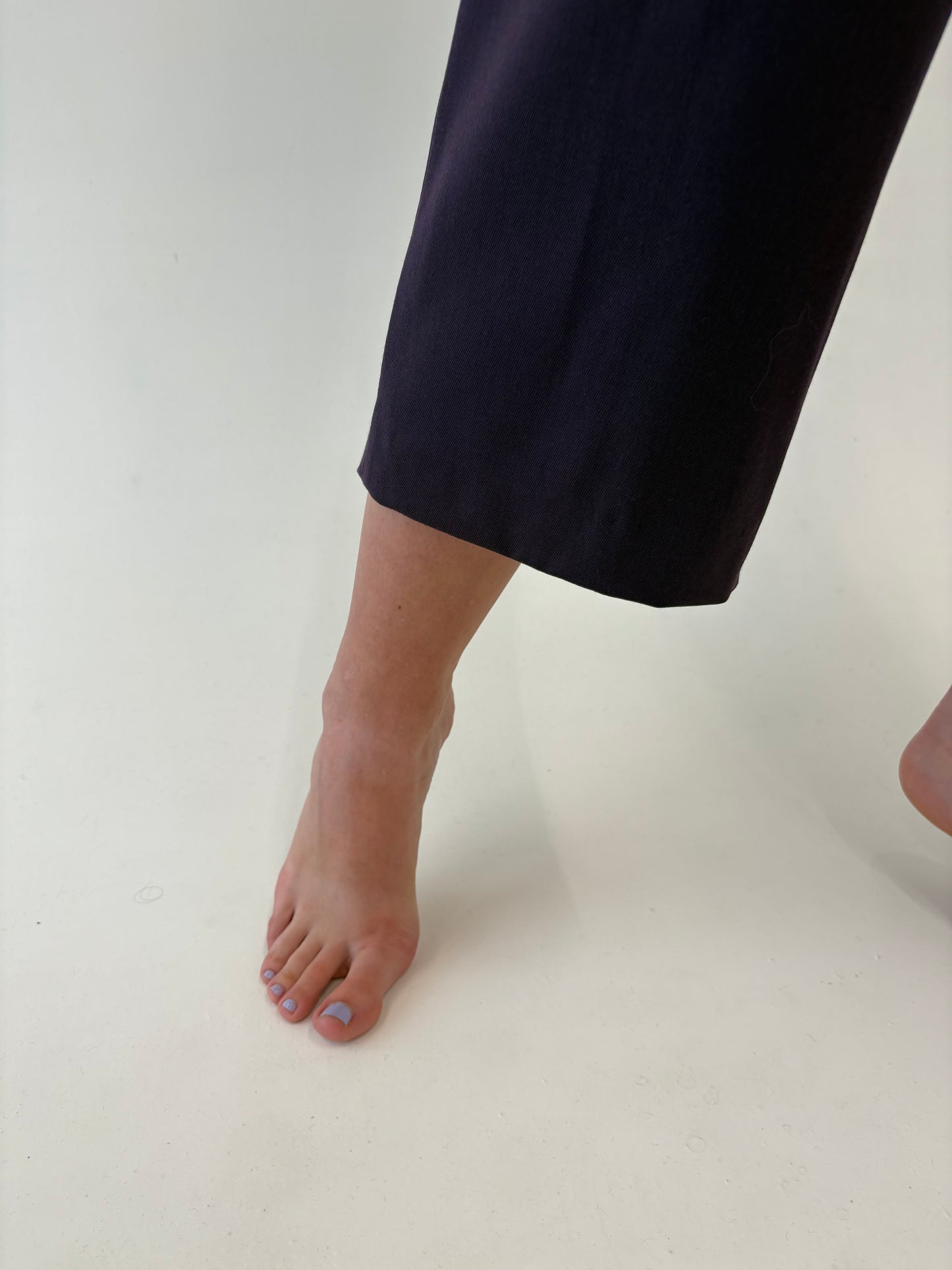 Pantaloni italienești eggplant din lana extrafina confort