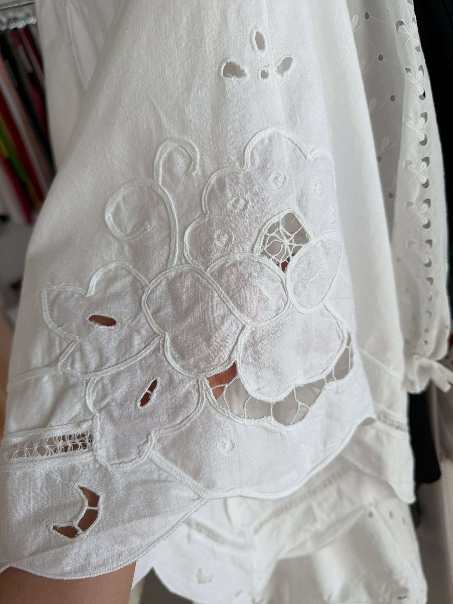 Tunica vintage bijuterie cu broderie manuală din pânză excepțională de bumbac