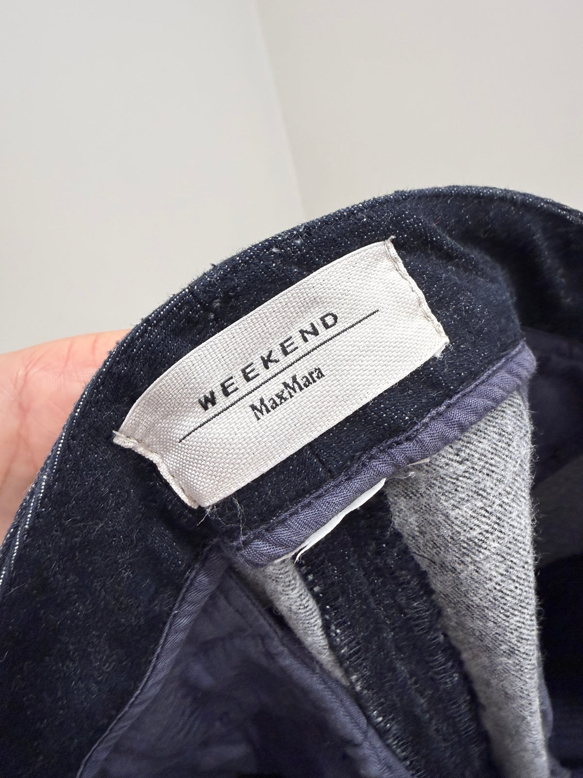 Jeans Max Mara din bumbac gros moale în croi chinos