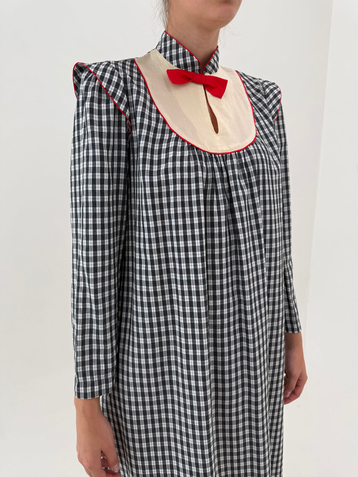 Rochie vintage în stil actual Valentino în croi lejer
