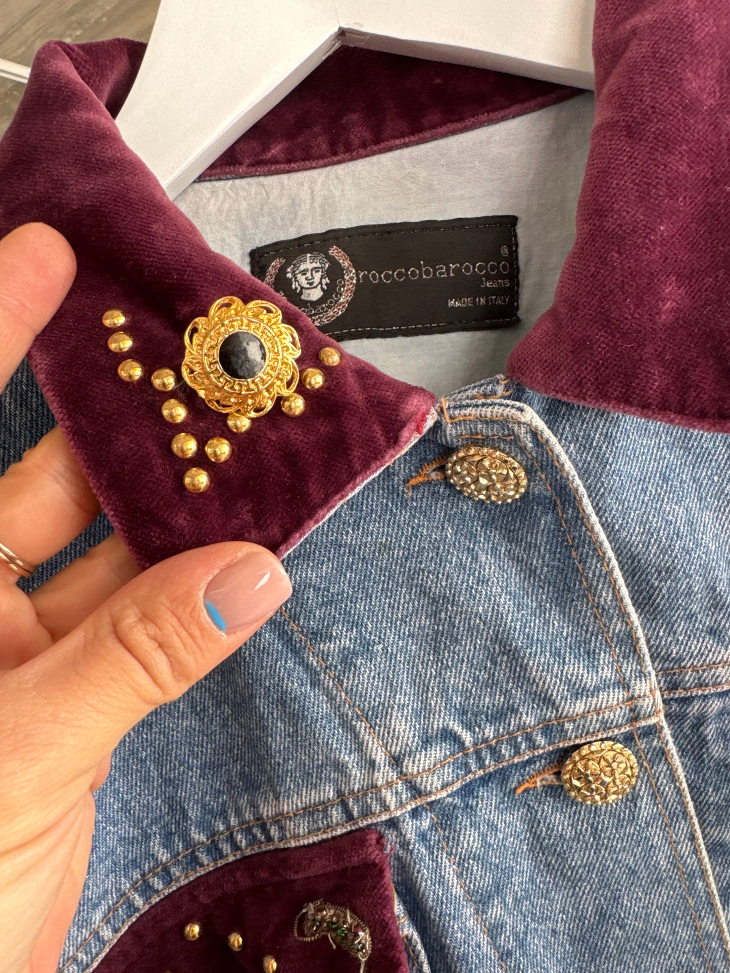 Geacă vintage bijuterie Rocco Barocco din jeans cu aplicații manuale