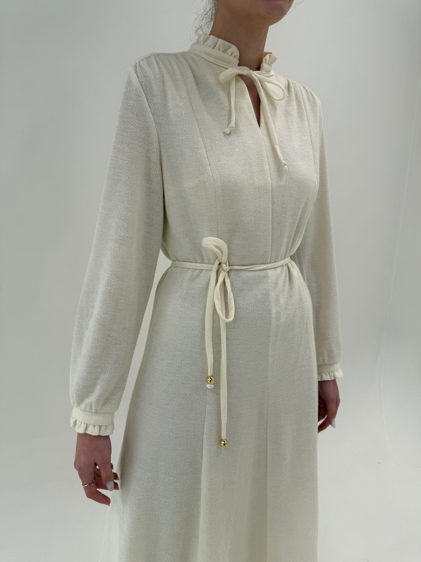 Rochie vintage butter white cu talie marcată reglabilă midi lung