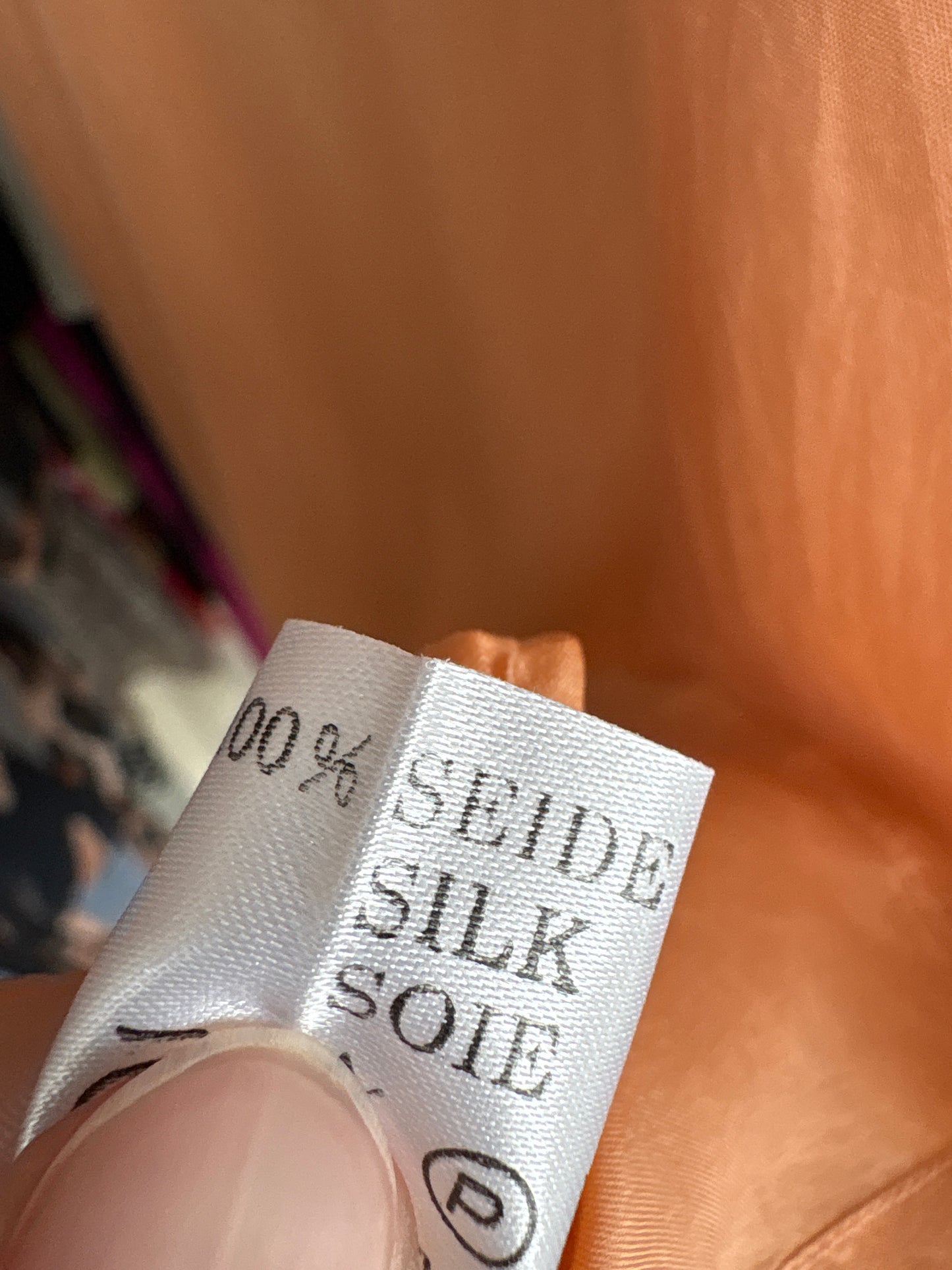 Top din mătase naturală powder orange în croi minimalist