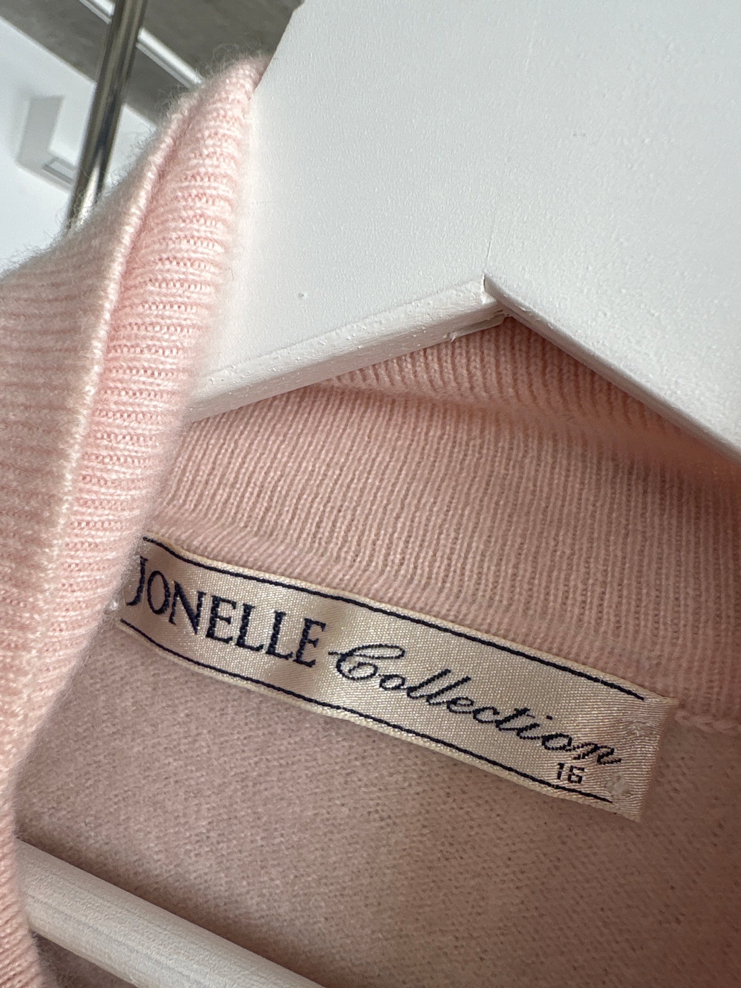 Top powder pink din cașmir