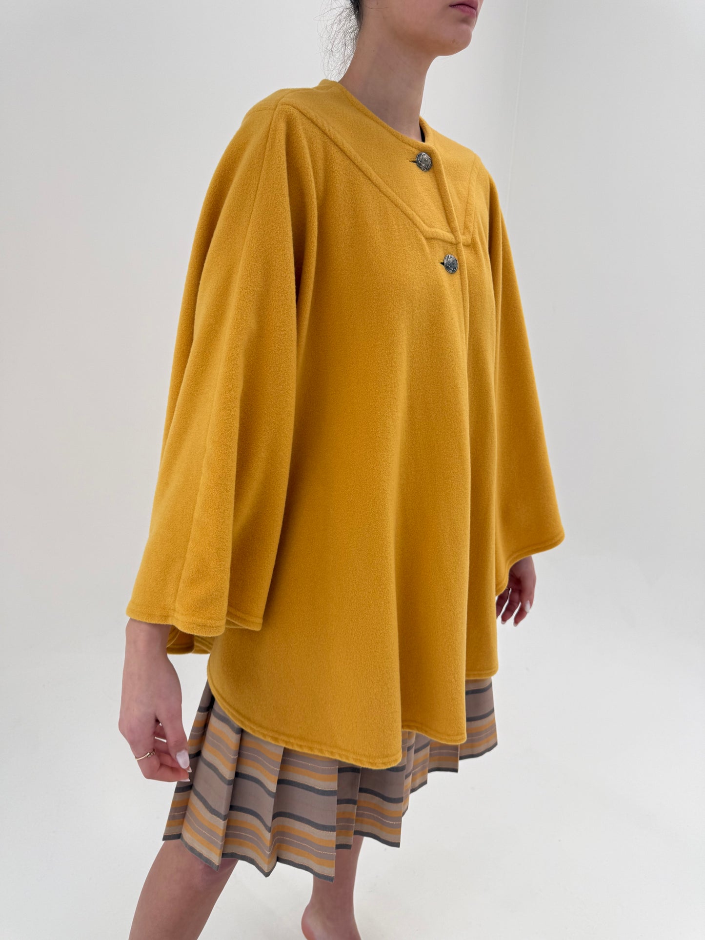 Capa vintage superbă saffron yellow din lana extrafina