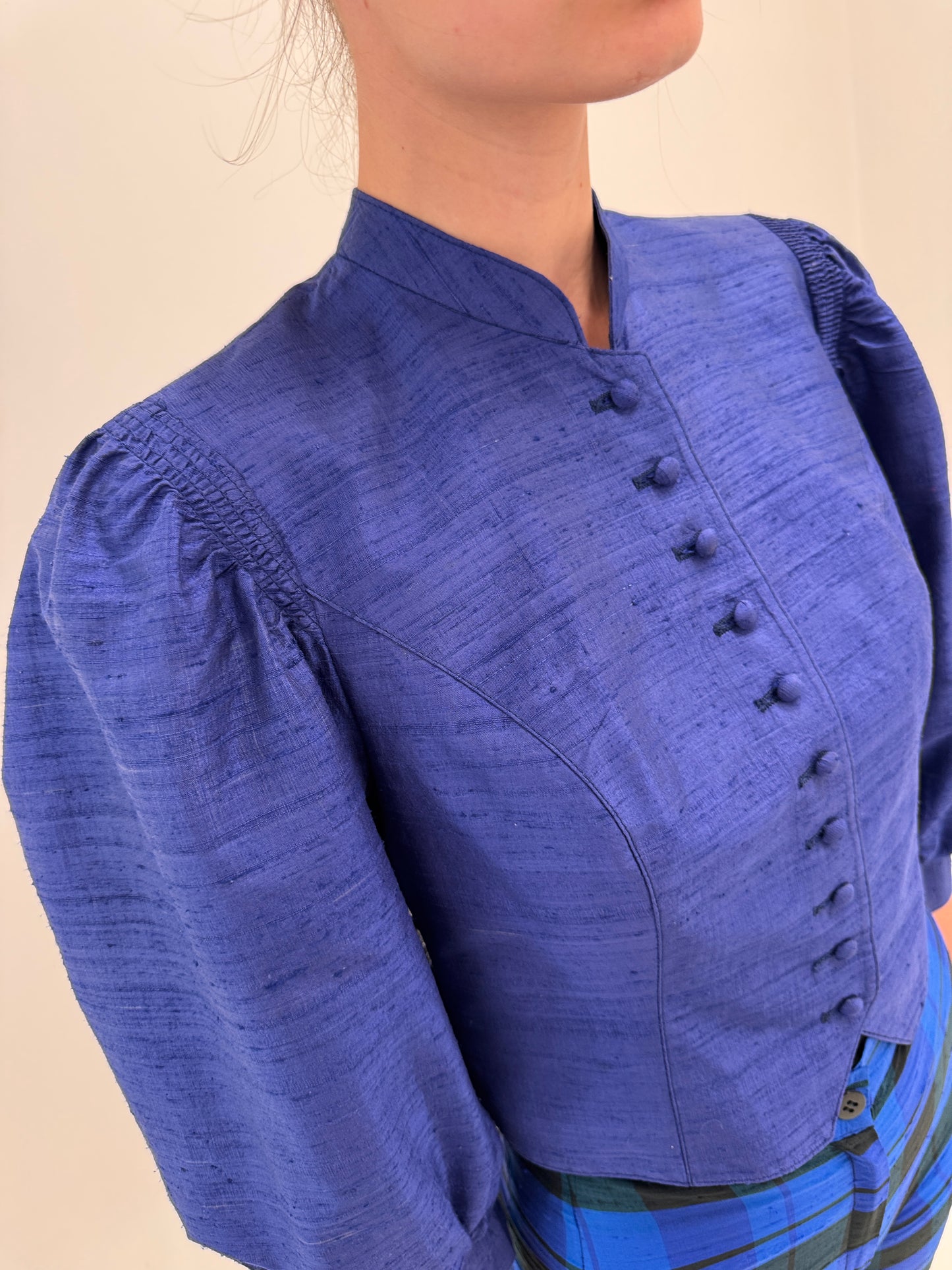 Sacou / corsaj din mătase naturală dupioni indigo blue cu umeri bufanți