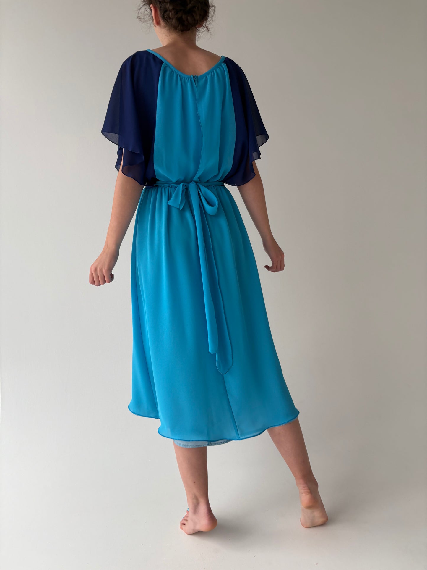 Rochie vintage colorblock cu talie ultra înaltă marcată reglabilă