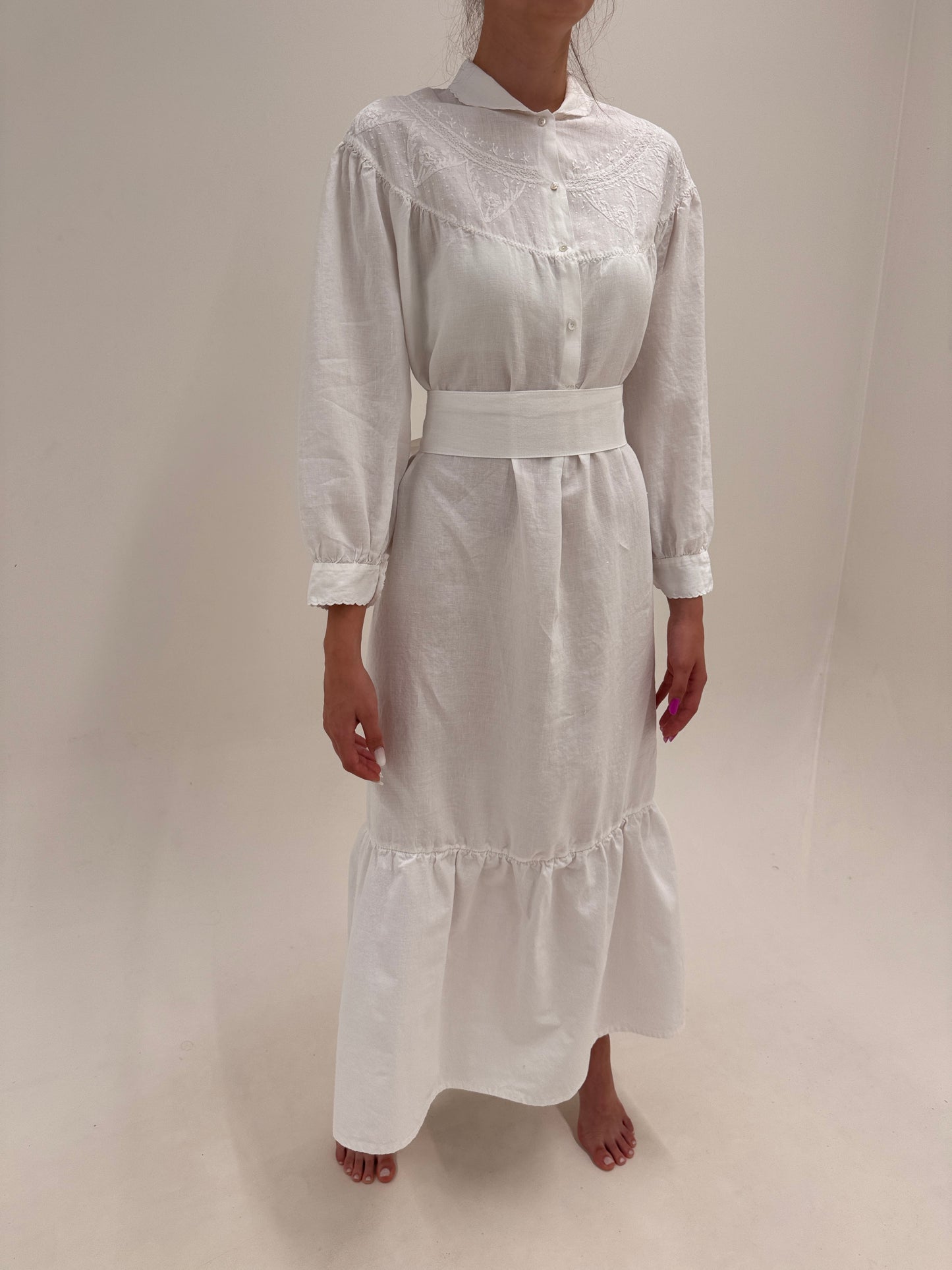 Rochie maxi cu broderie manuală excepțională din cea mai fină pânză de in
