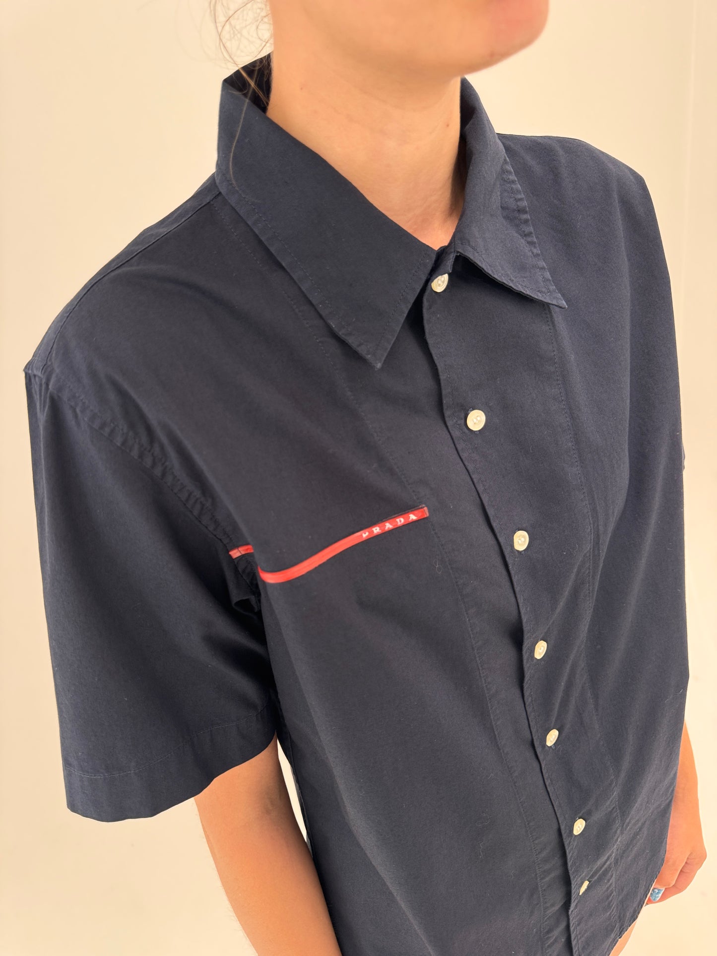Cămașa vintage Prada cu influențe casual din poplin de bumbac