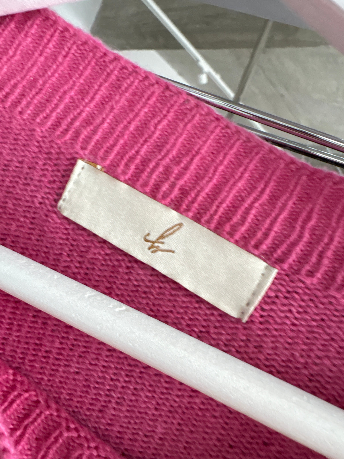 Top Barbie pink din din lana extrafina în croi oversized