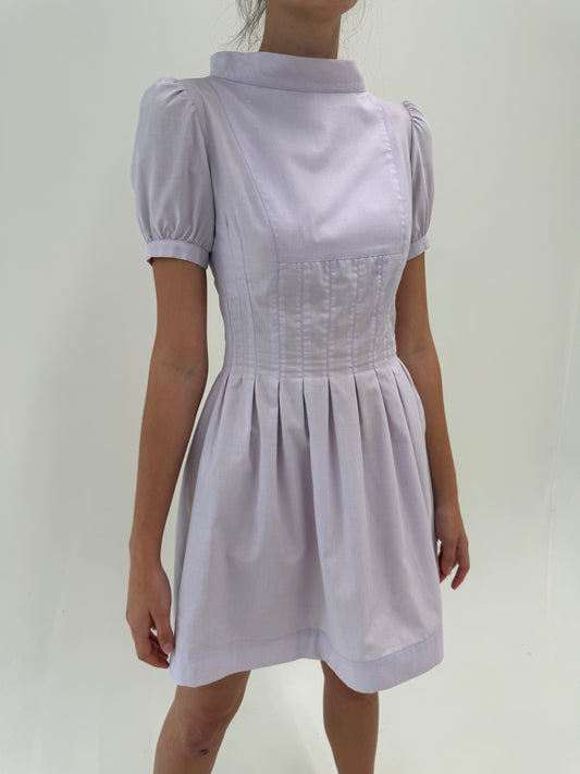 Rochie lavandă din poplin excepțional de bumbac cu fustă plisată și talie marcată