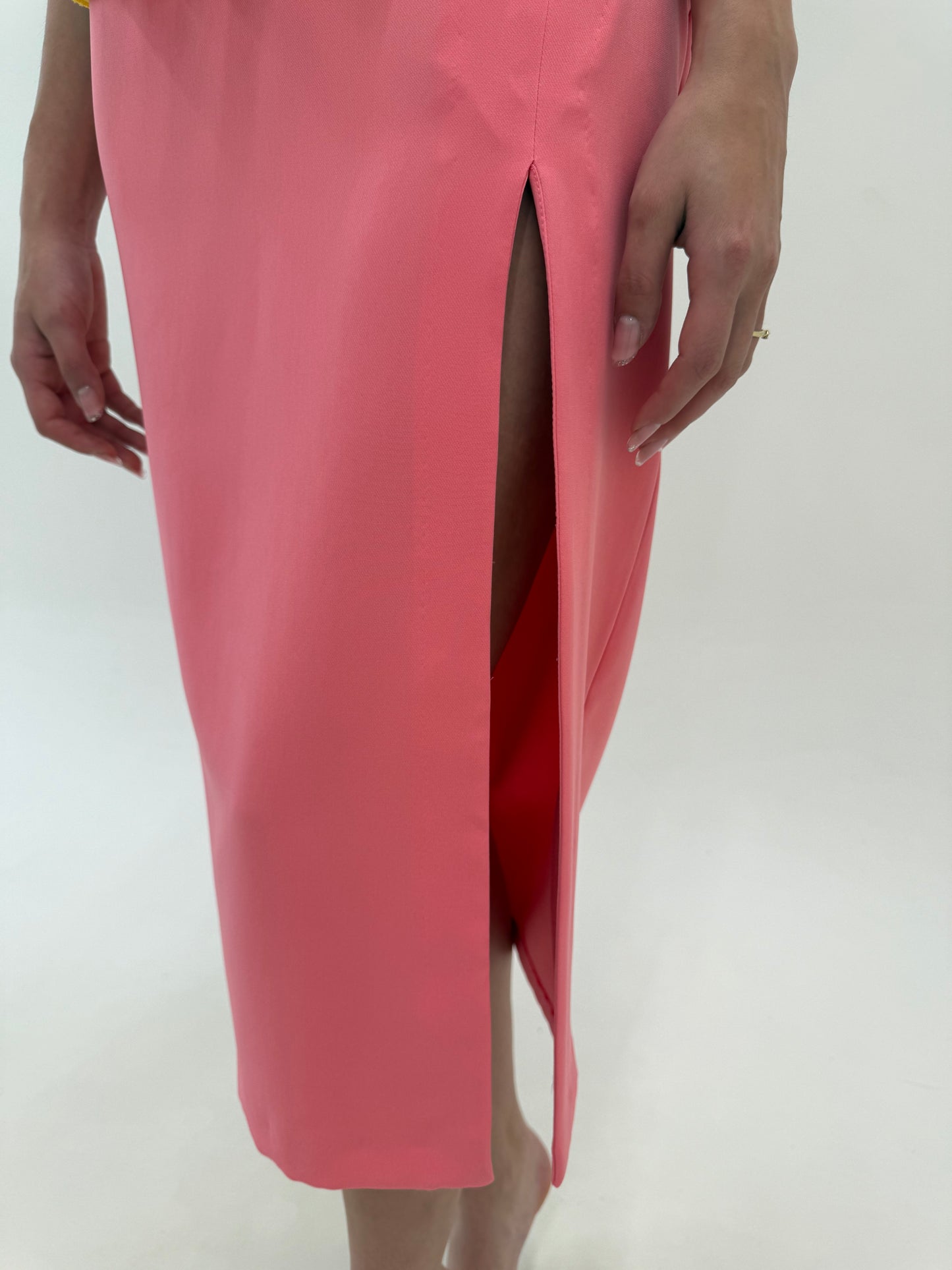 Fustă maxi creion flamingo pink cu clor adânc din crepe modelator