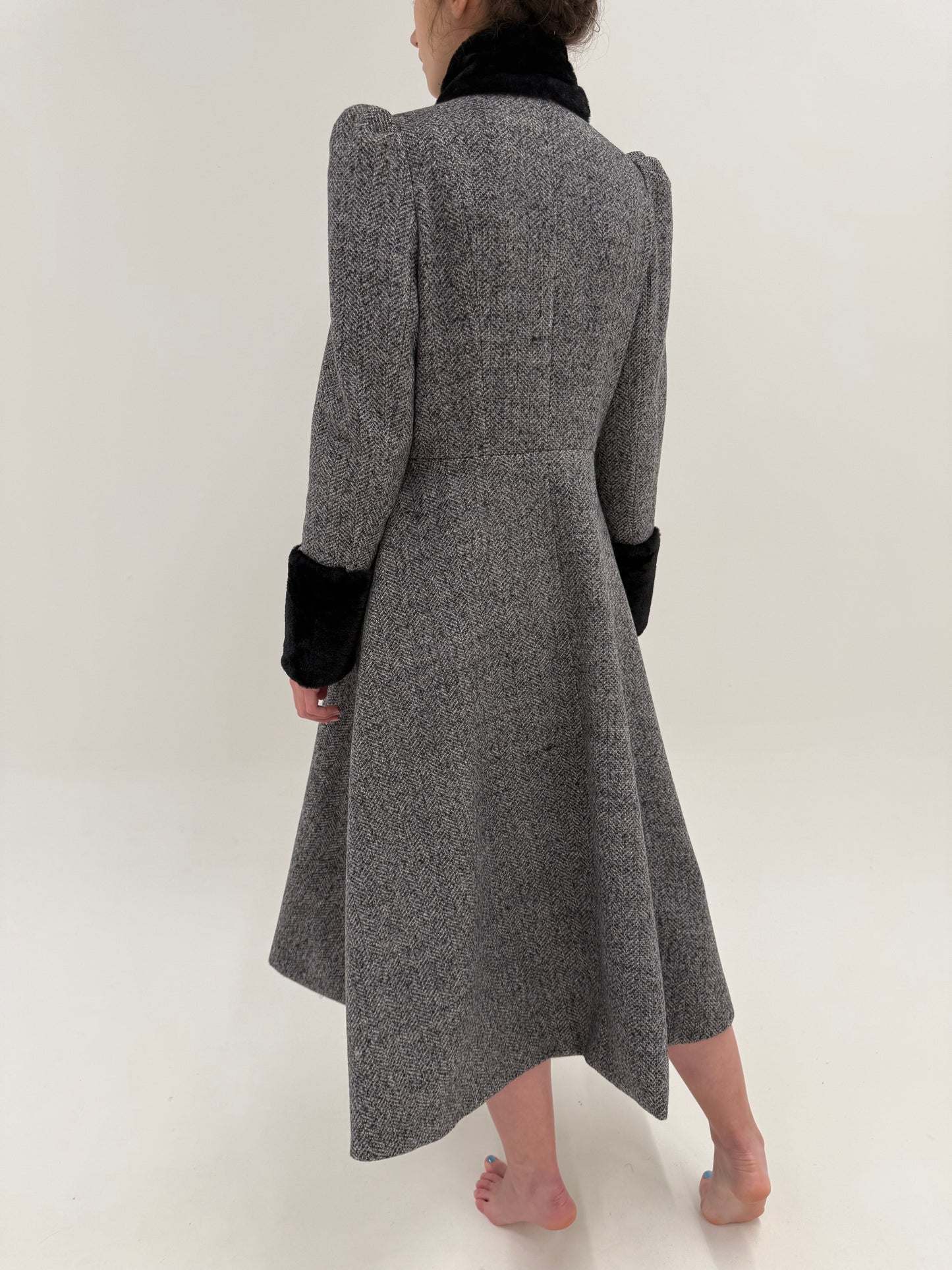 Princess coat maxi ultra cambrat din stofă Chevron de lana extrafina