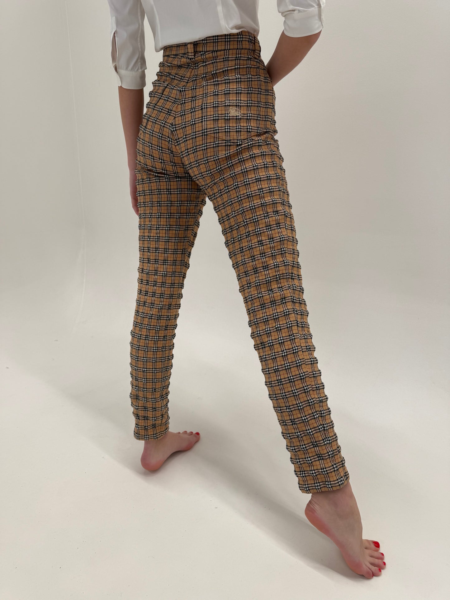 Pantaloni Burberry integral cu printul specific ușor gofrați modelatori