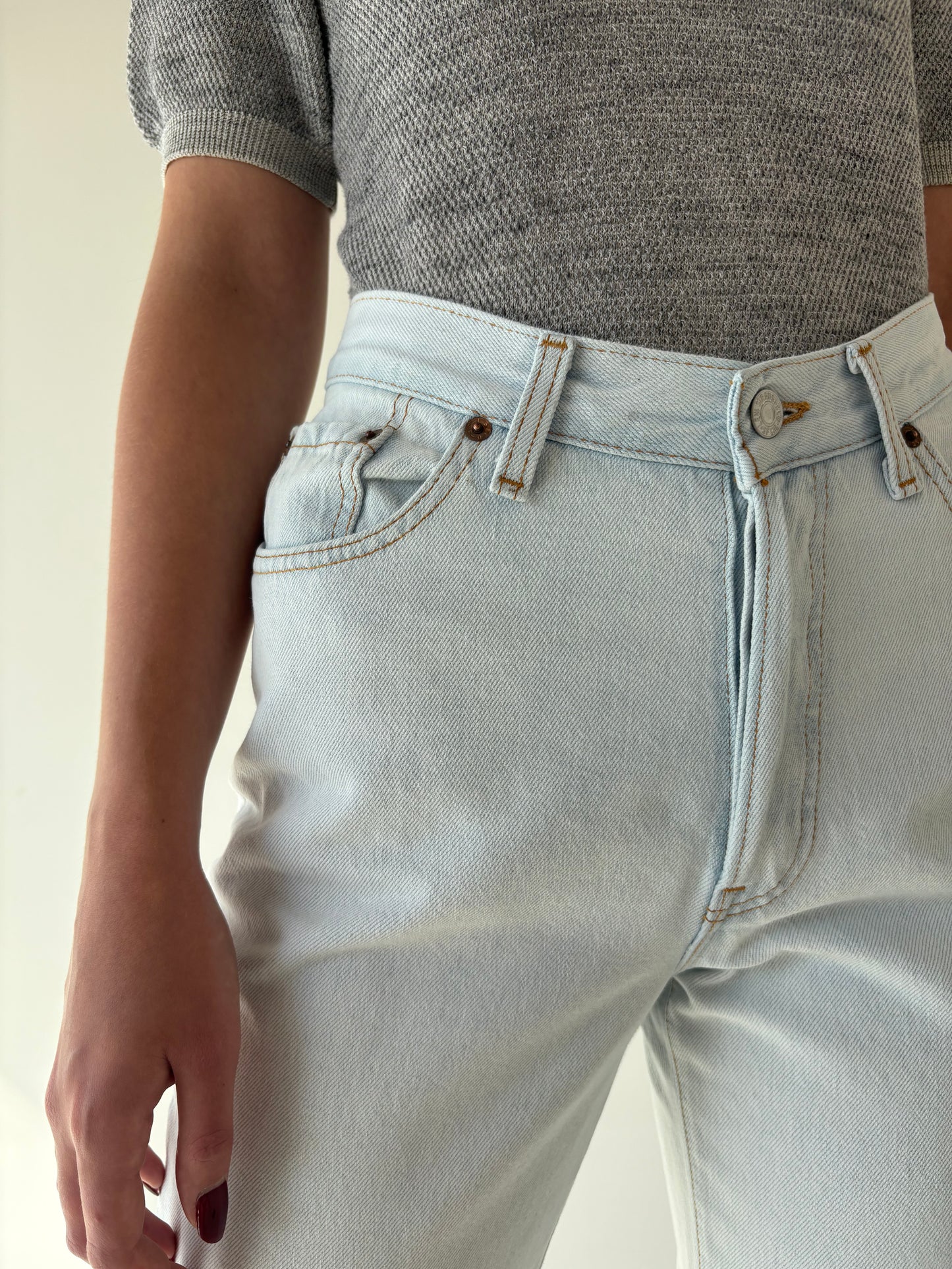 Jeans old vintage Levi’s 501 de colecție din anii 80