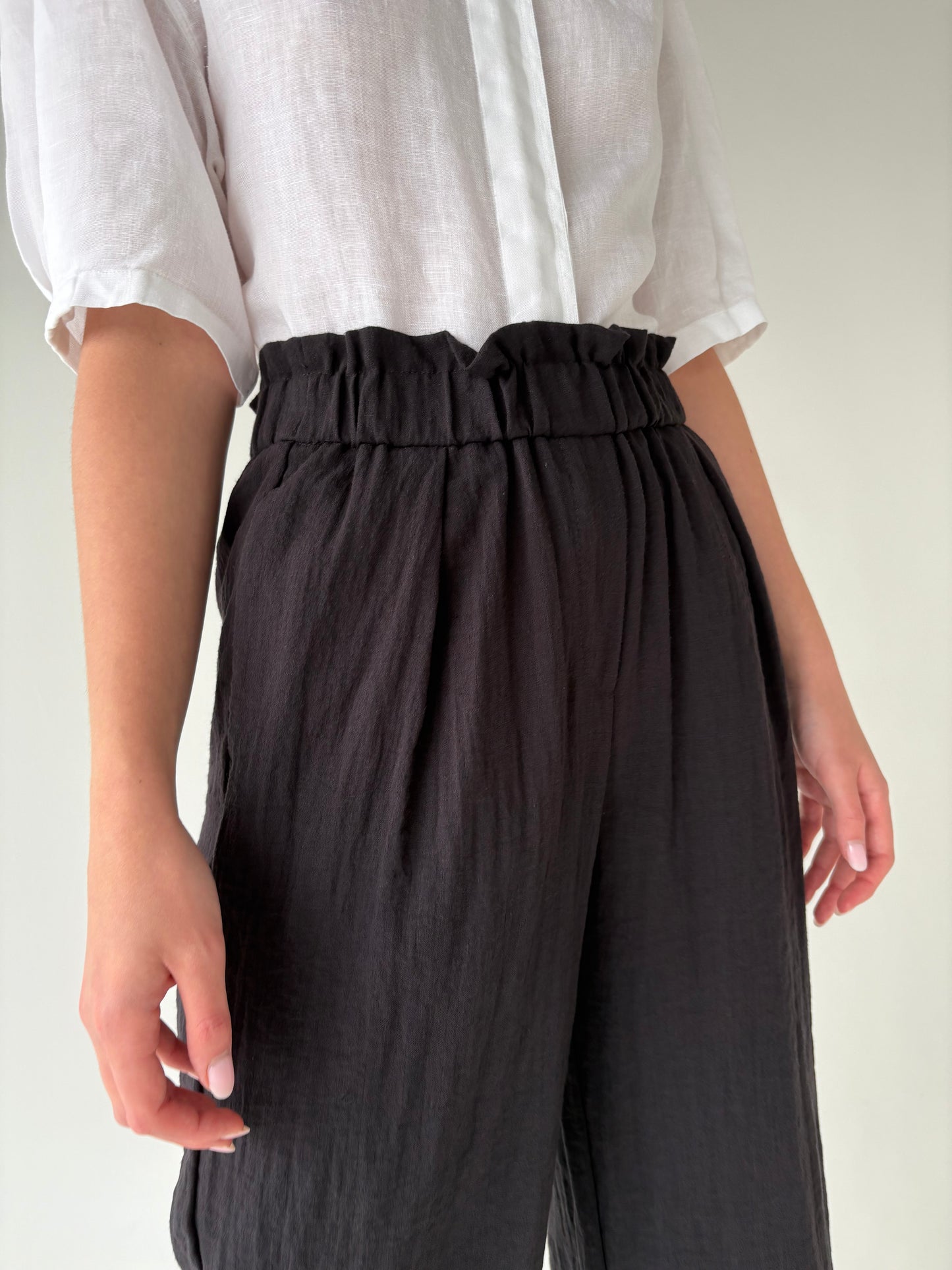 Culottes negri vaporosi cu talie ultra înaltă elastică