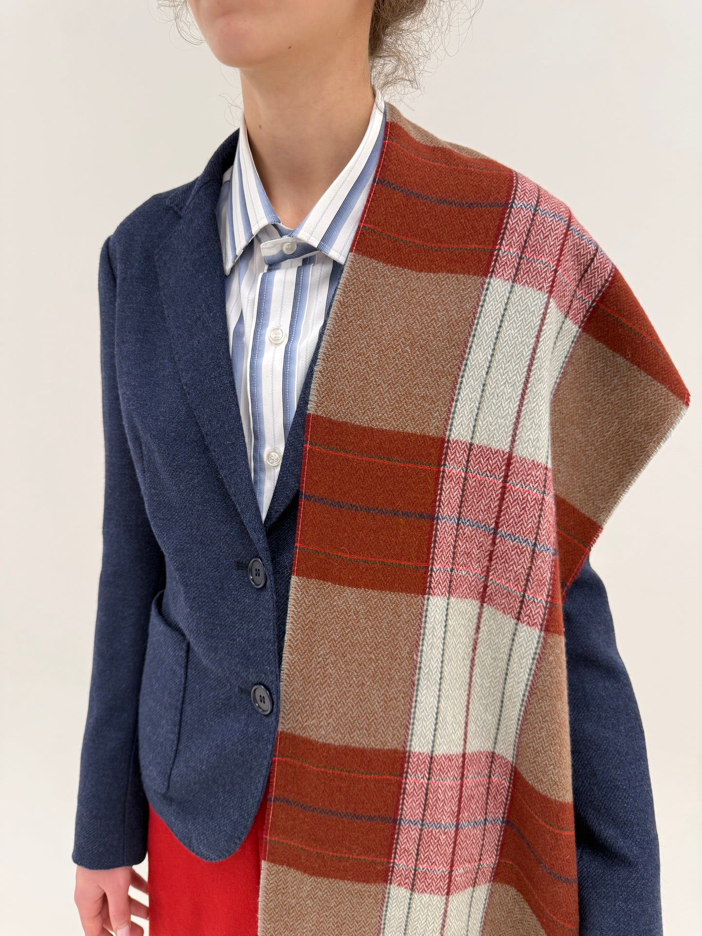 Fular în carouri din lana plină extrafina pura certificată