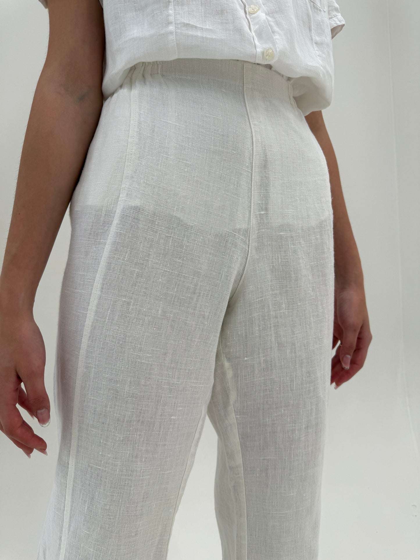 Pantaloni din pânză grea de in în croi clasic cu talie înaltă marcată elastică