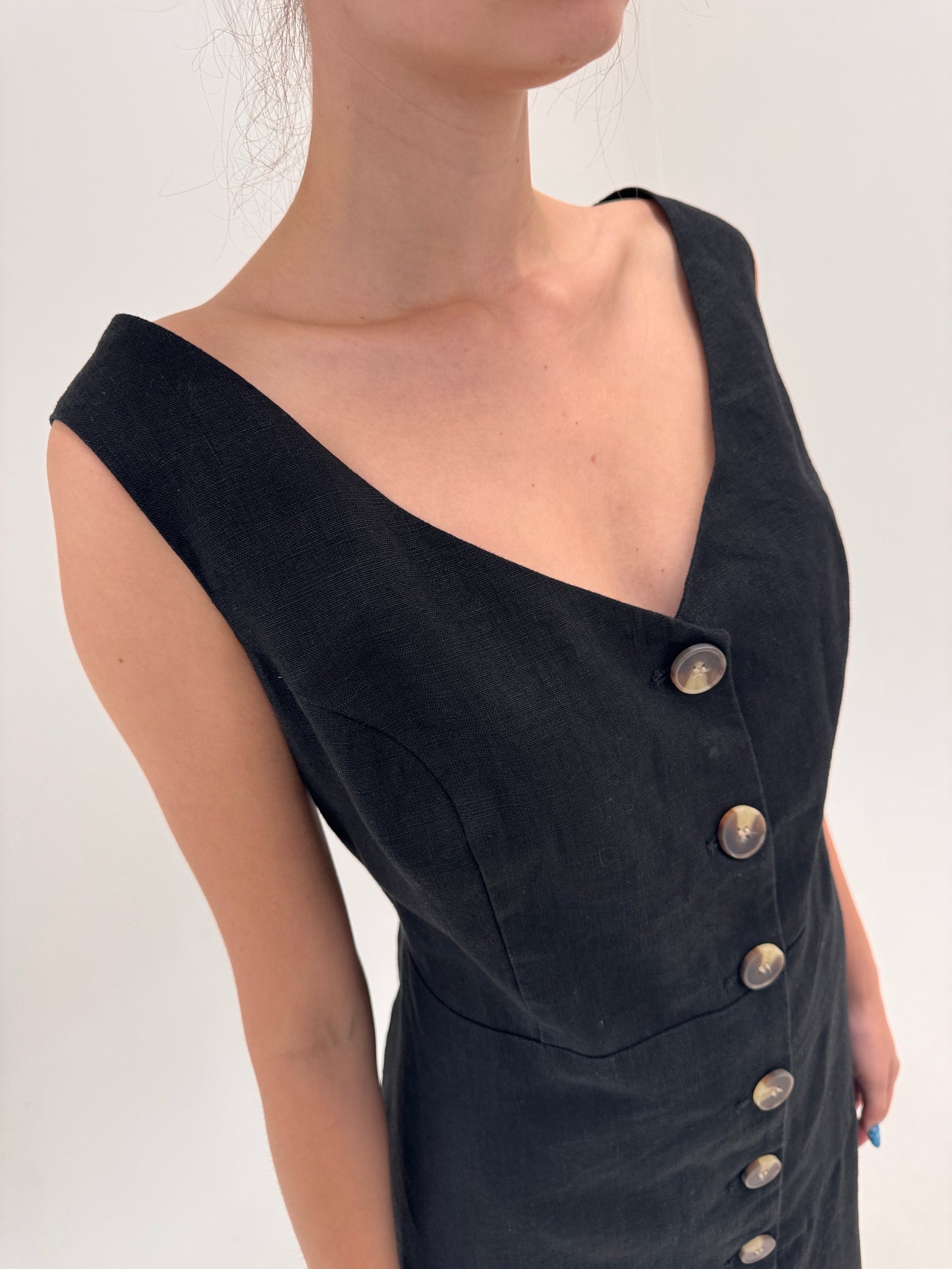 LBD maxi din in negru premiul în croi ultra feminin flatant