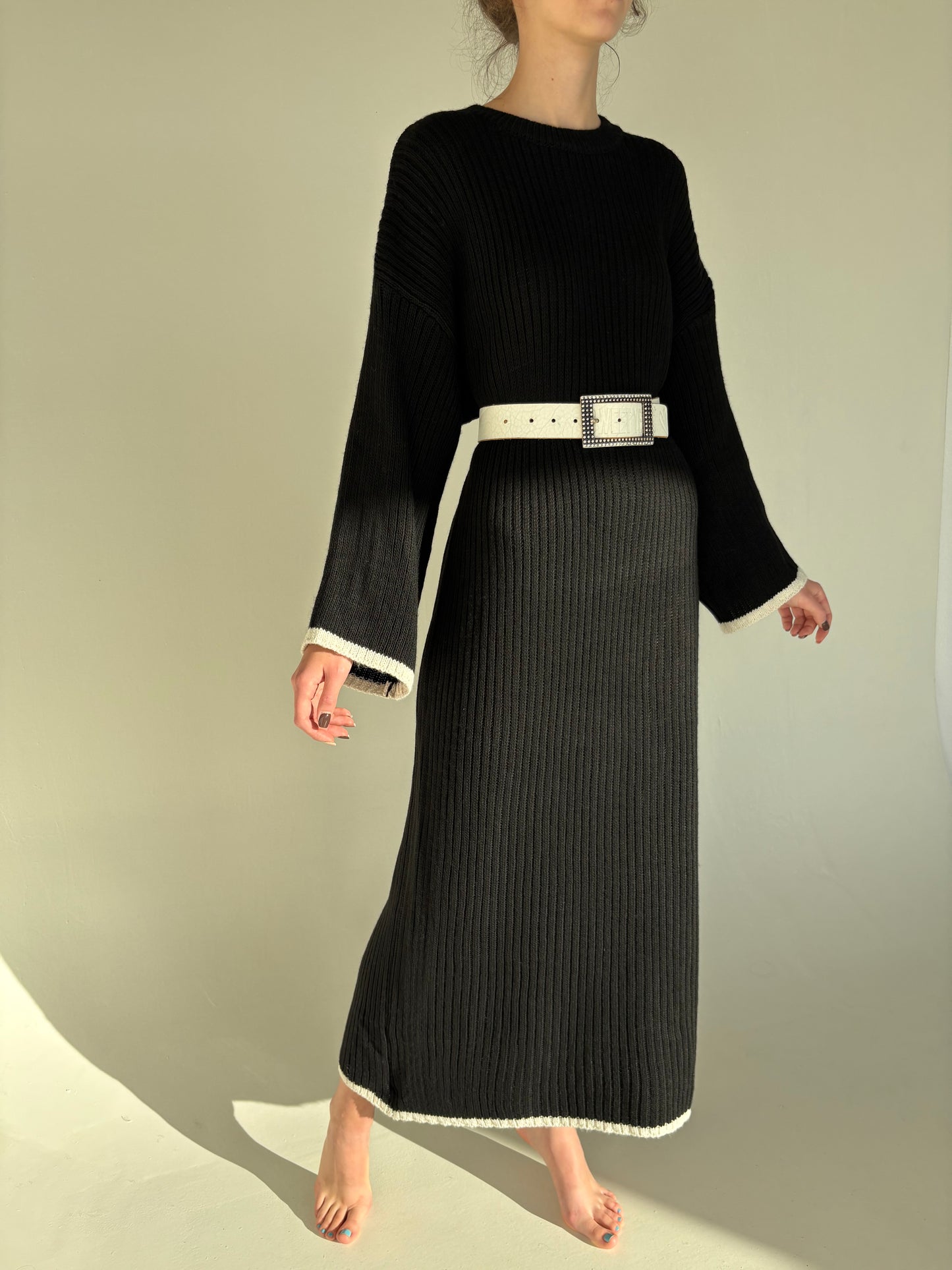 LBD maxi ribbed cu paspoal ivoire din mix de lana extrafina ribbed