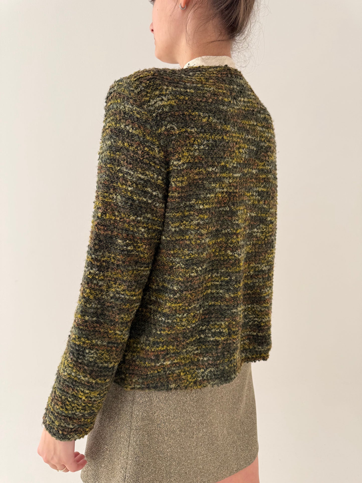 Sacou din tweed în stil chanel și croi minimalist în nuanțe superbe de verde