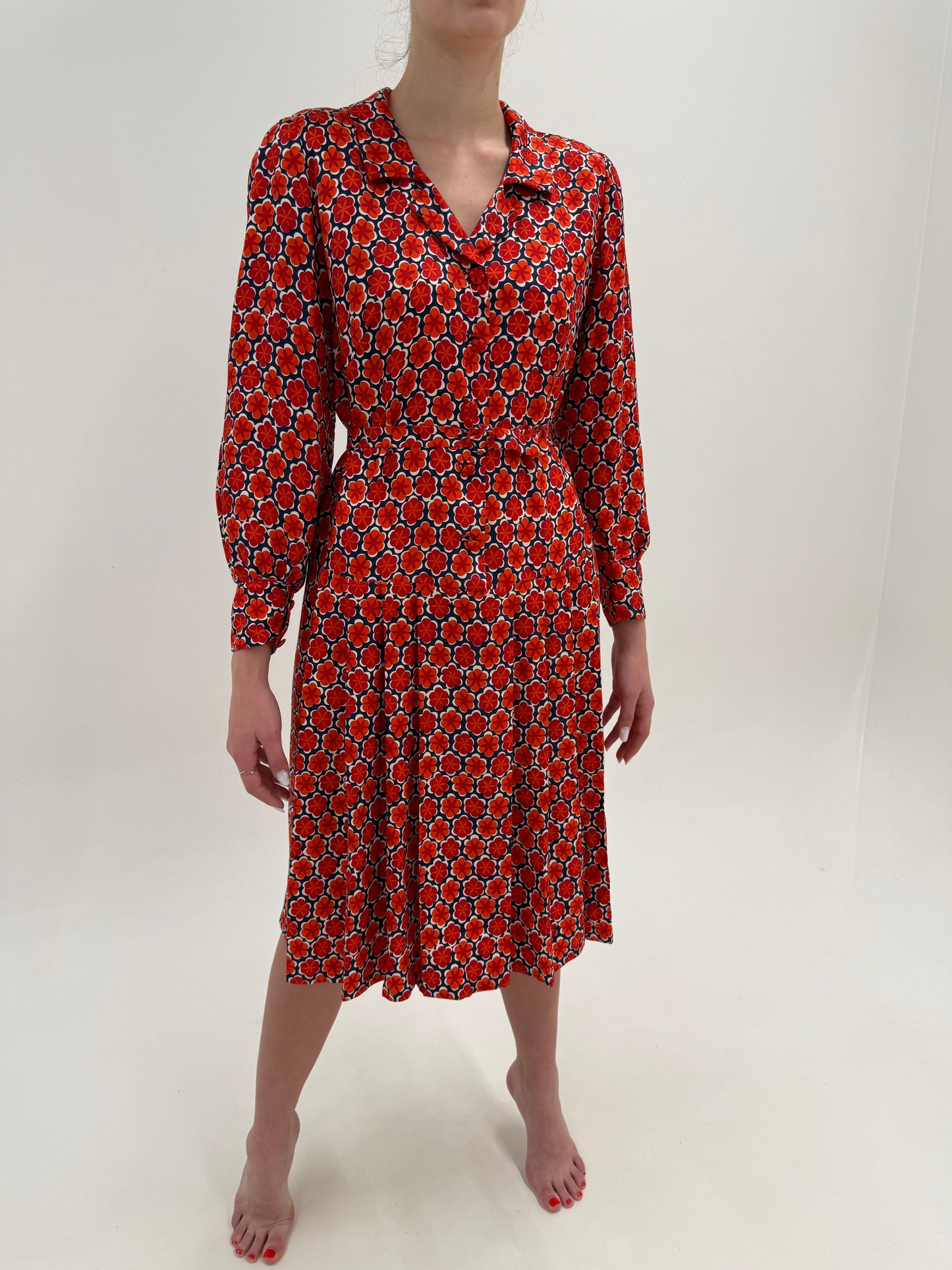 Rochie vintage din mătase naturală în combinație clasică de culori