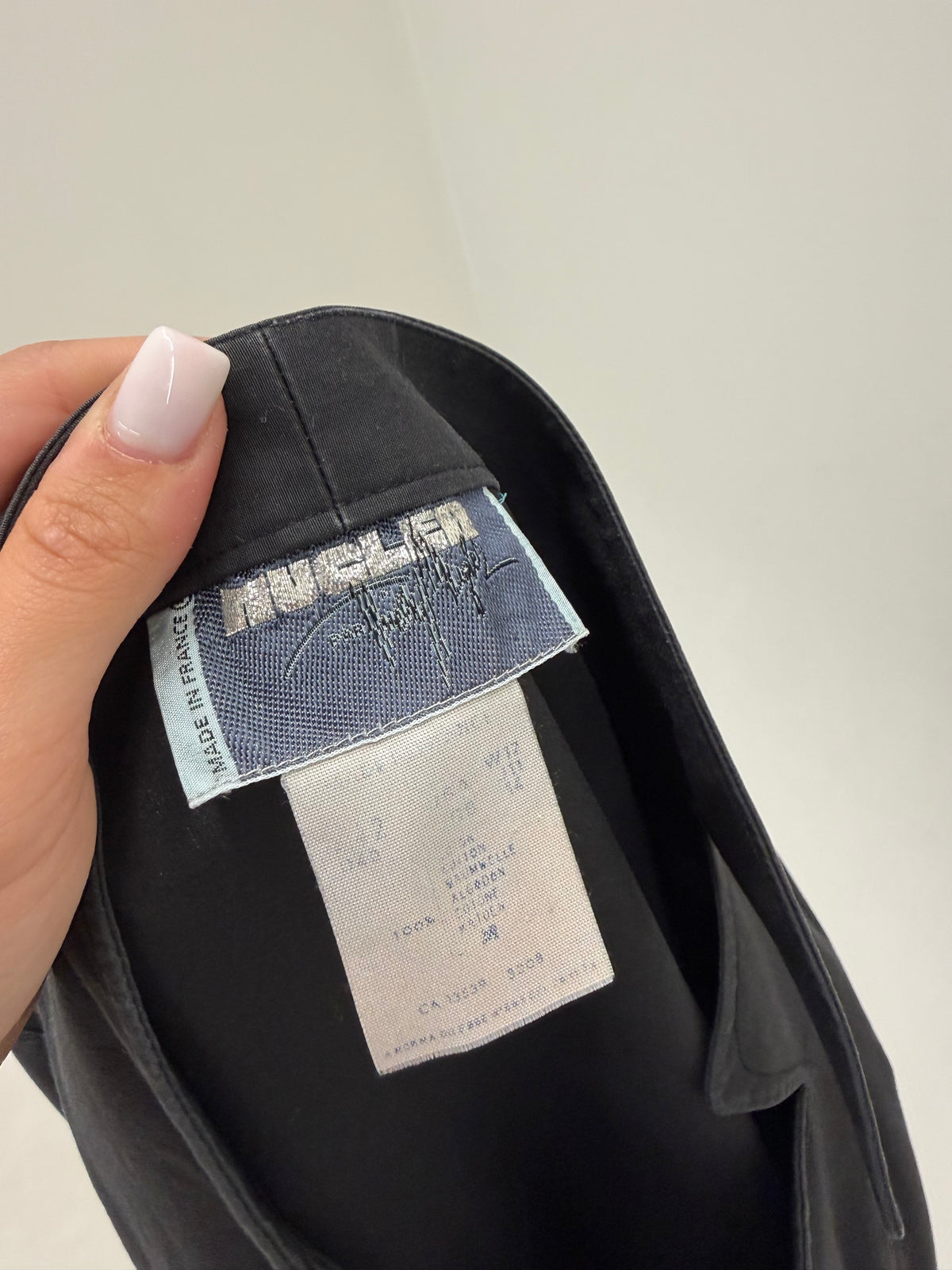 Rochie vintage de arhivă Thierry Mugler sfârșit de ani 80 din poplin negru de bumbac