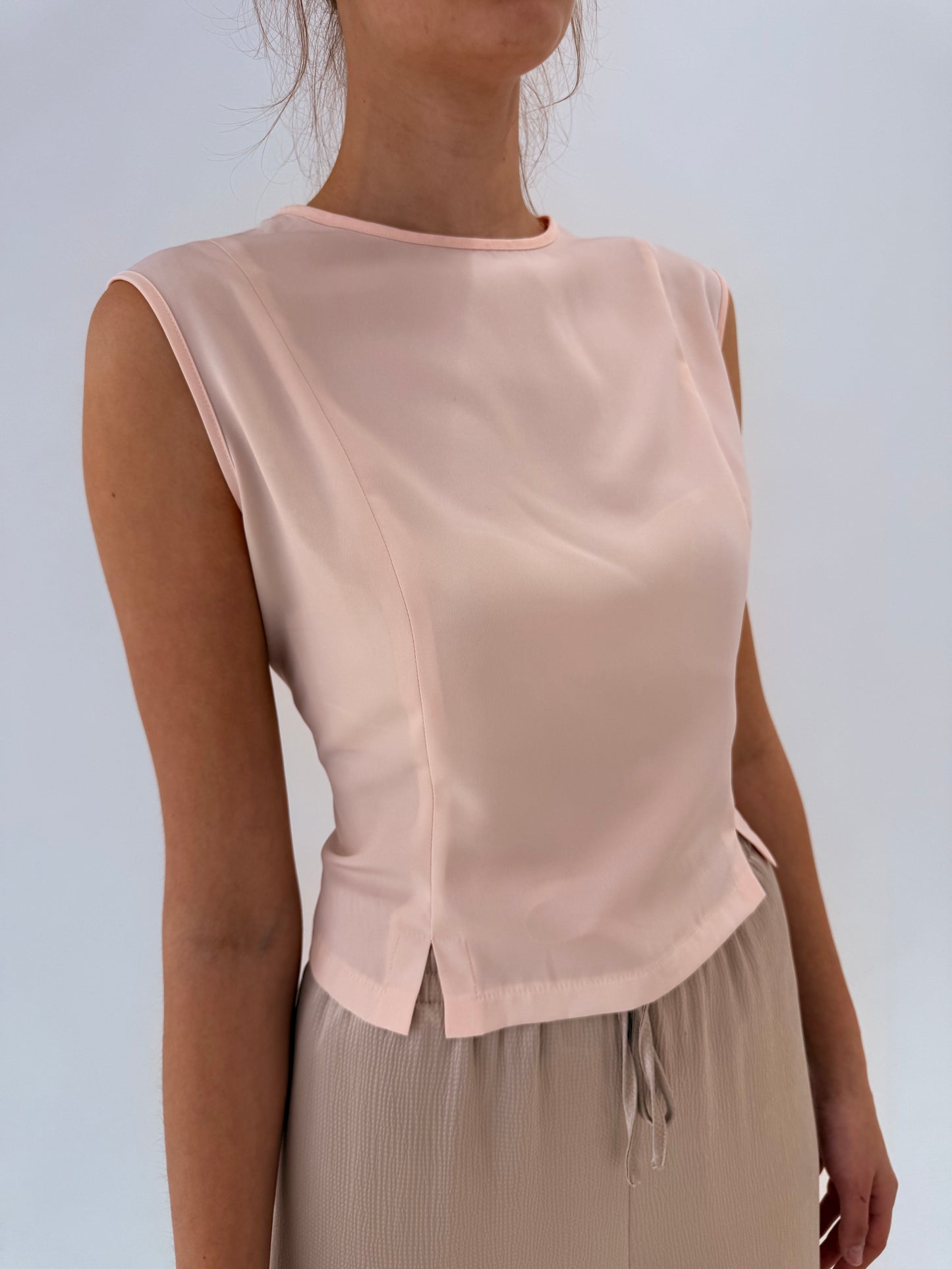 Top cambrat vintage powder Pink cu nasturi la spate