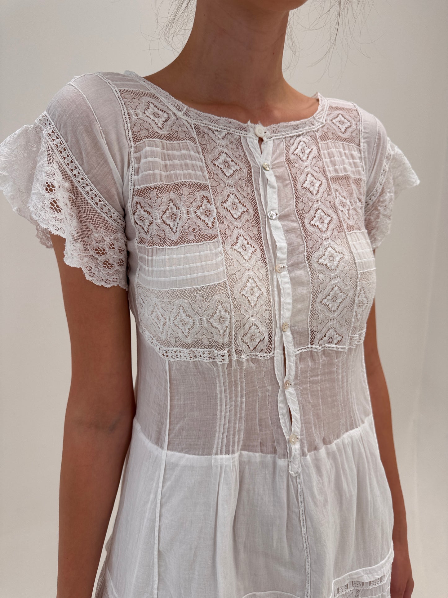 Rochie vintage maxi cu lucrătură manuală delicată din cea mai fină pânză de bumbac