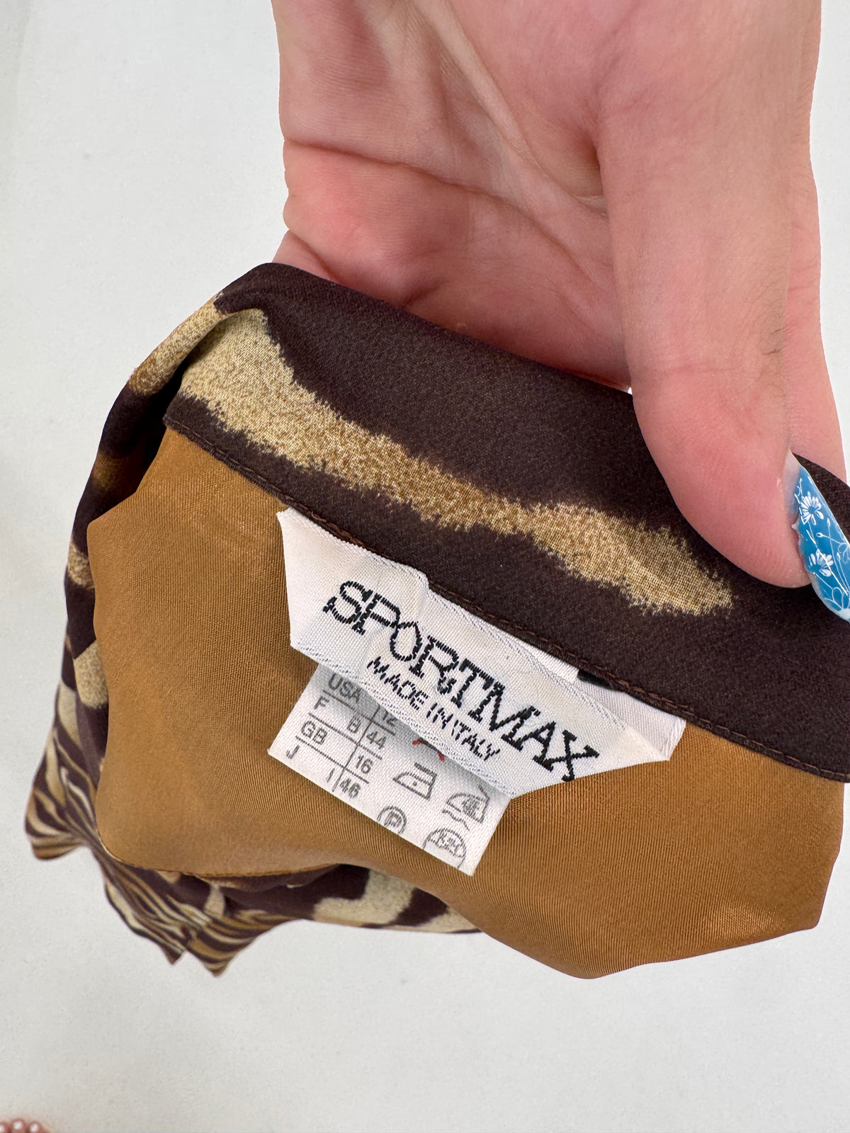 Cămașa Max Mara cu animal print stilizat super vaporoasă