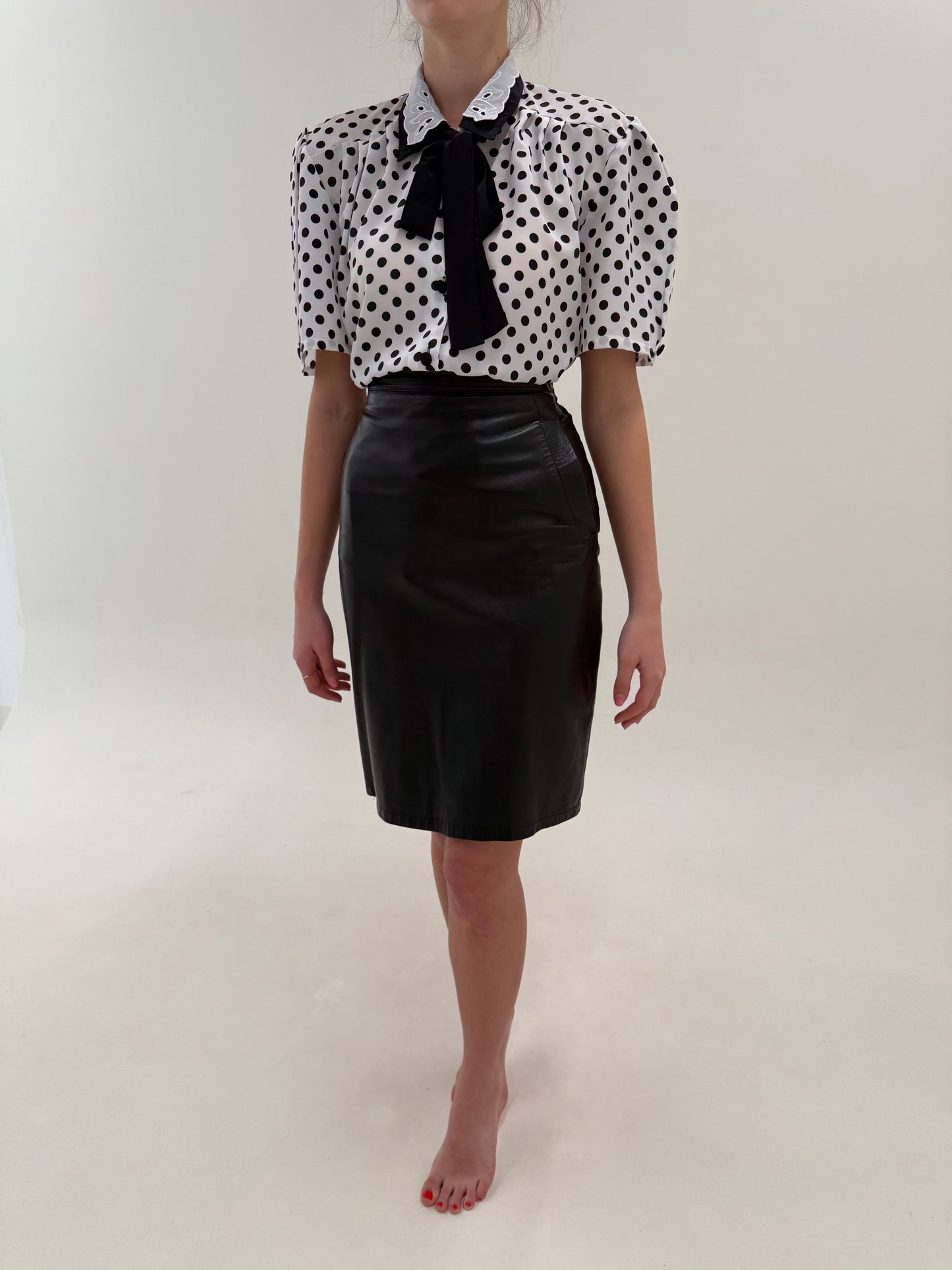 Fustă din piele naturală extrem de moale cu buzunare și talie ultra înaltă