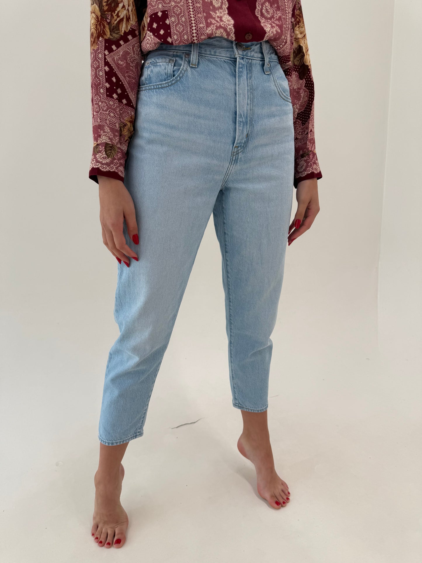 Jeans Levi’s premium petite High Loose Taper cu talie ultra înaltă mom fit