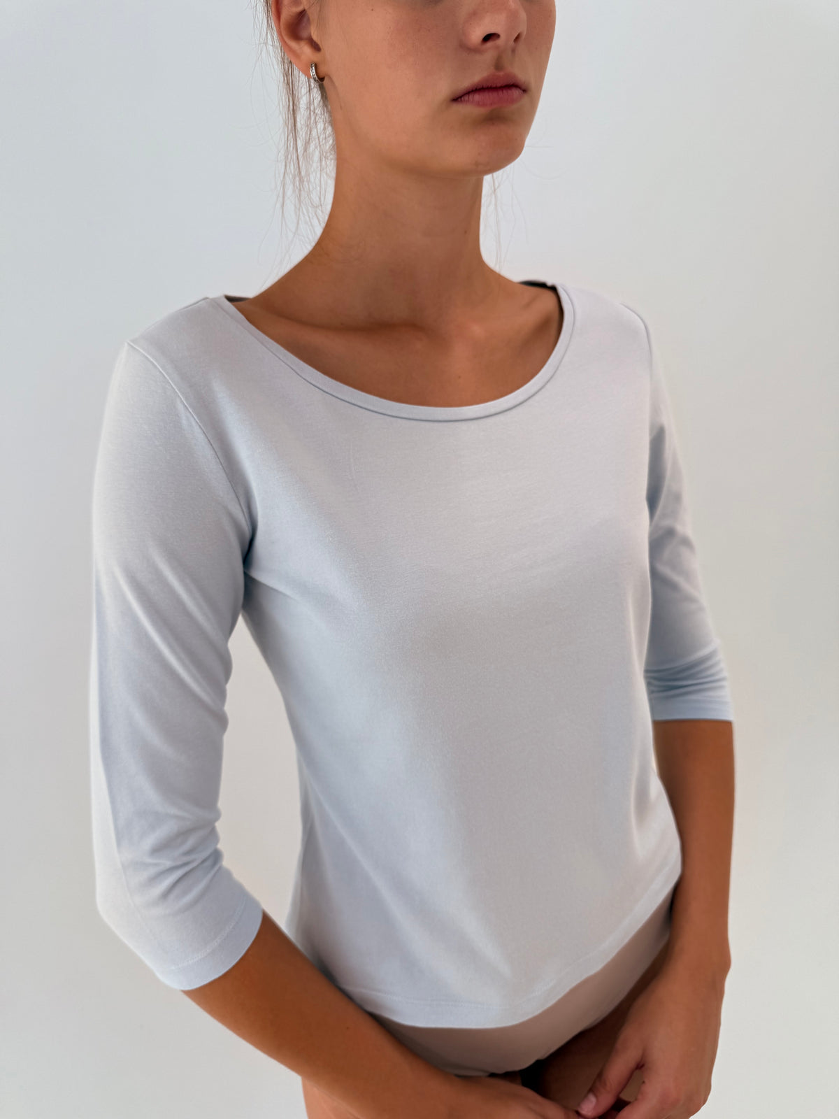 Bluză Max Mara din bumbac baby blue cu decolteu bărcuță