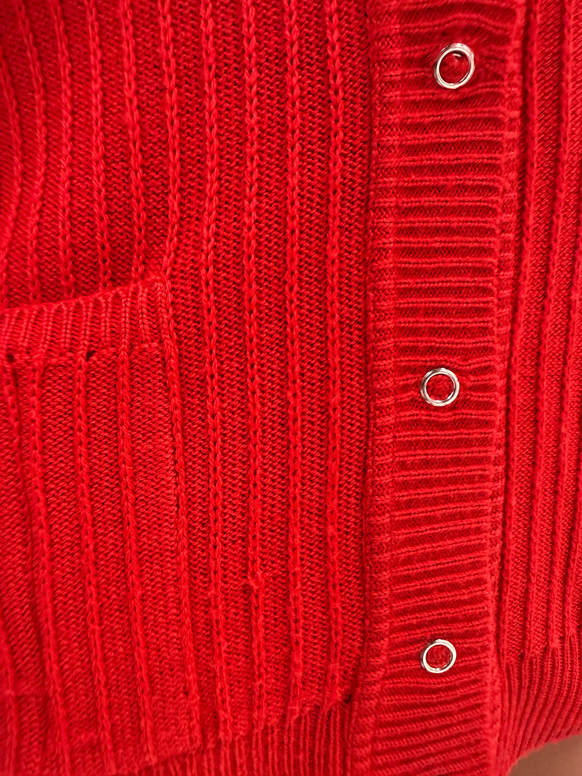 Cardigan vintage retro modern în croi lejer din mix de lana extrafina cherry red