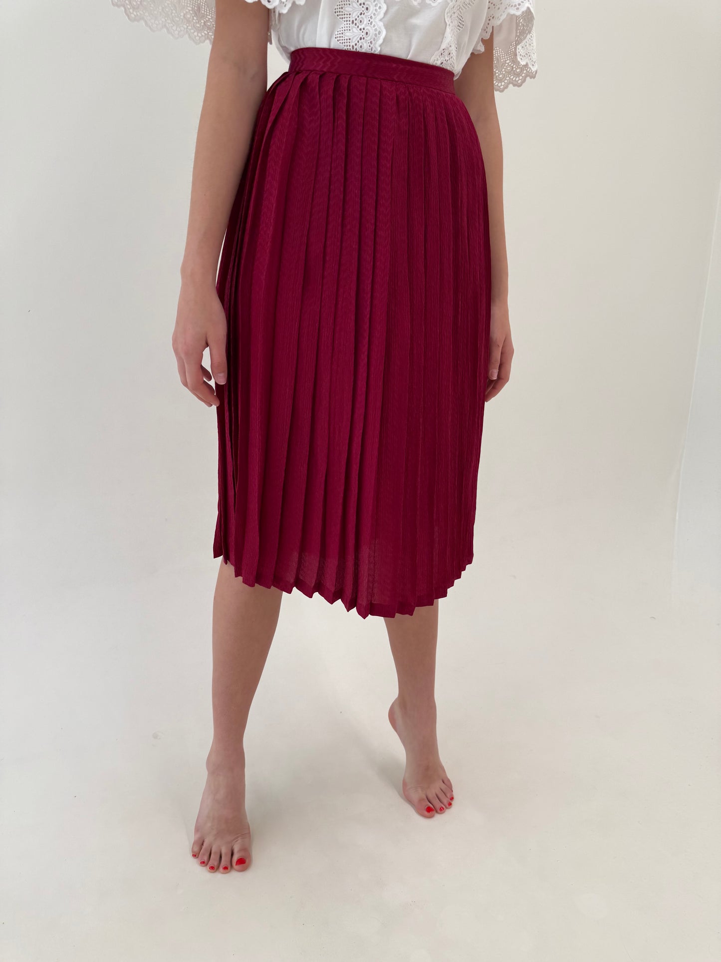 Fustă plisată ruby red din mătase naturală excepțională