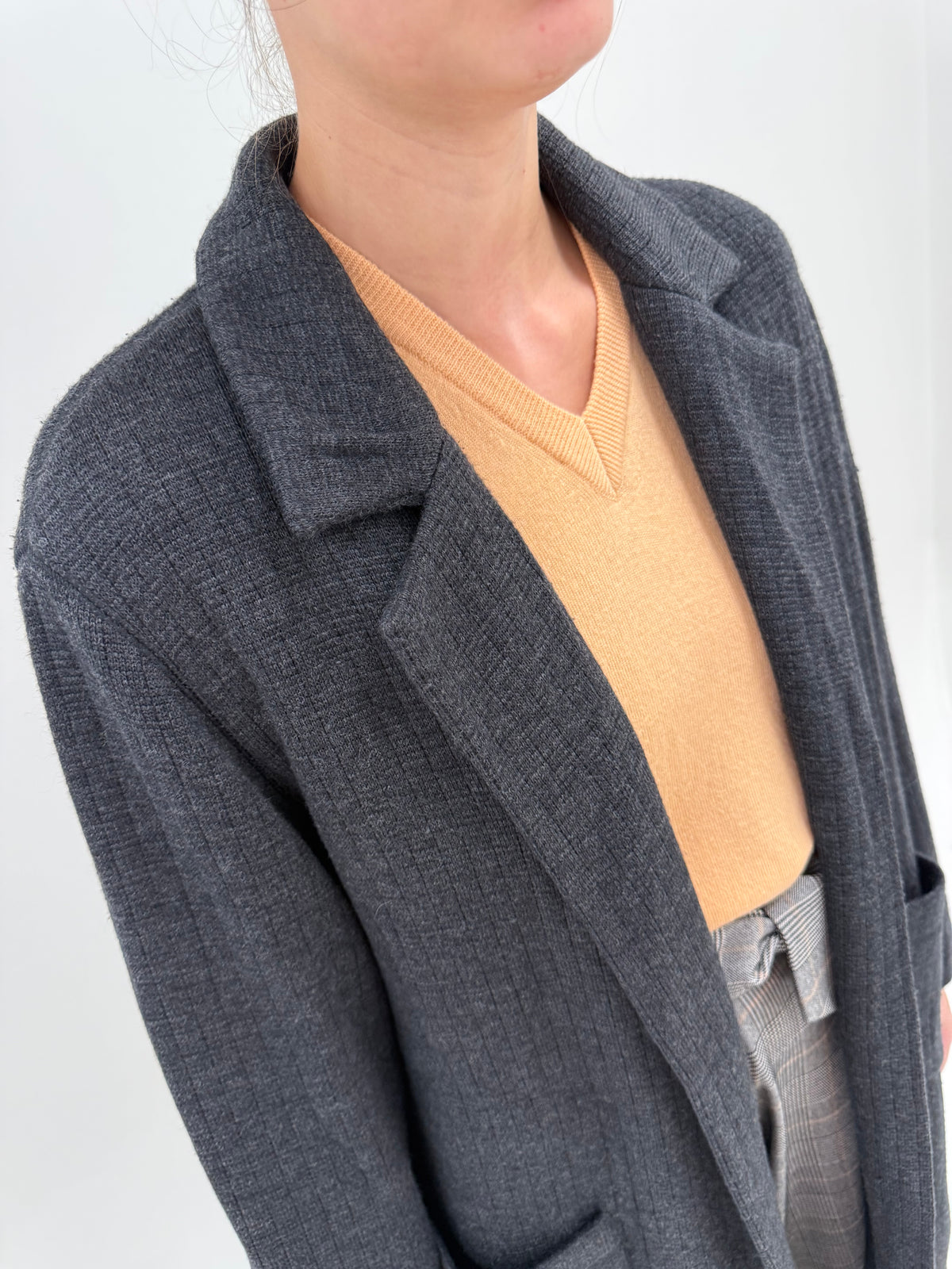 Cardigan tip pardesiu lung italian cu buzunare din lana extrafina charcoal gray